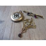 9ct Gold Art Nouveau style pendant, a circular pendant locket and a gilt metal insect bar brooch