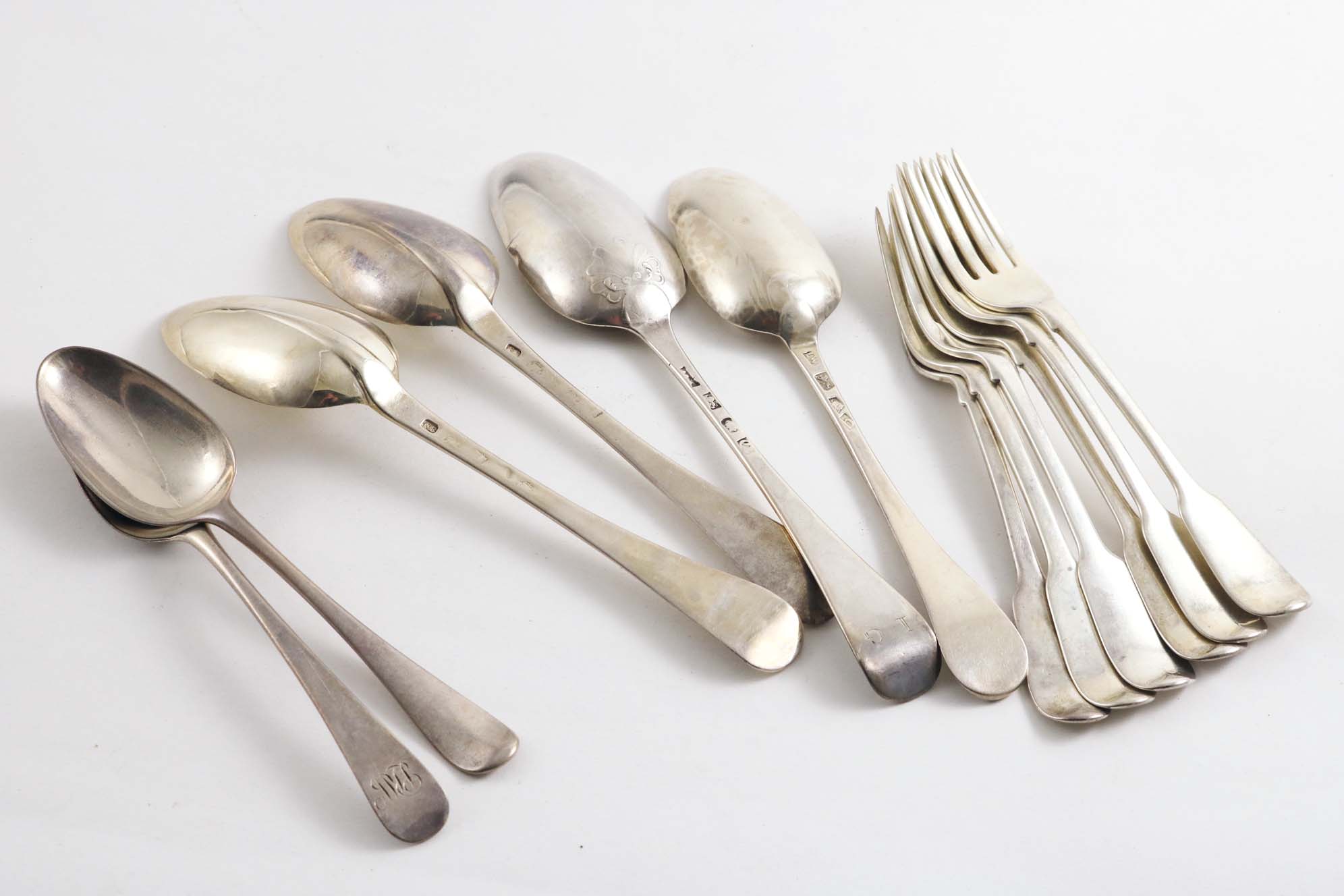 A MIXED LOT:- A set of six William IV Fiddle pattern dessert forks, crested, by Mary Chawner, London