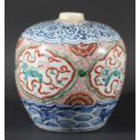 CHINESE IMARI GINGER JAR, probably Wanli, for the Japanese market, painted with wutsai style