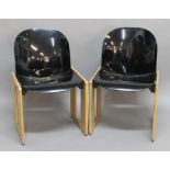 PAIR OF DIALOGO ITALIAN DINING CHAIRS - SCARPA FOR B&B ITALIA a pair of oak and black fibreglass