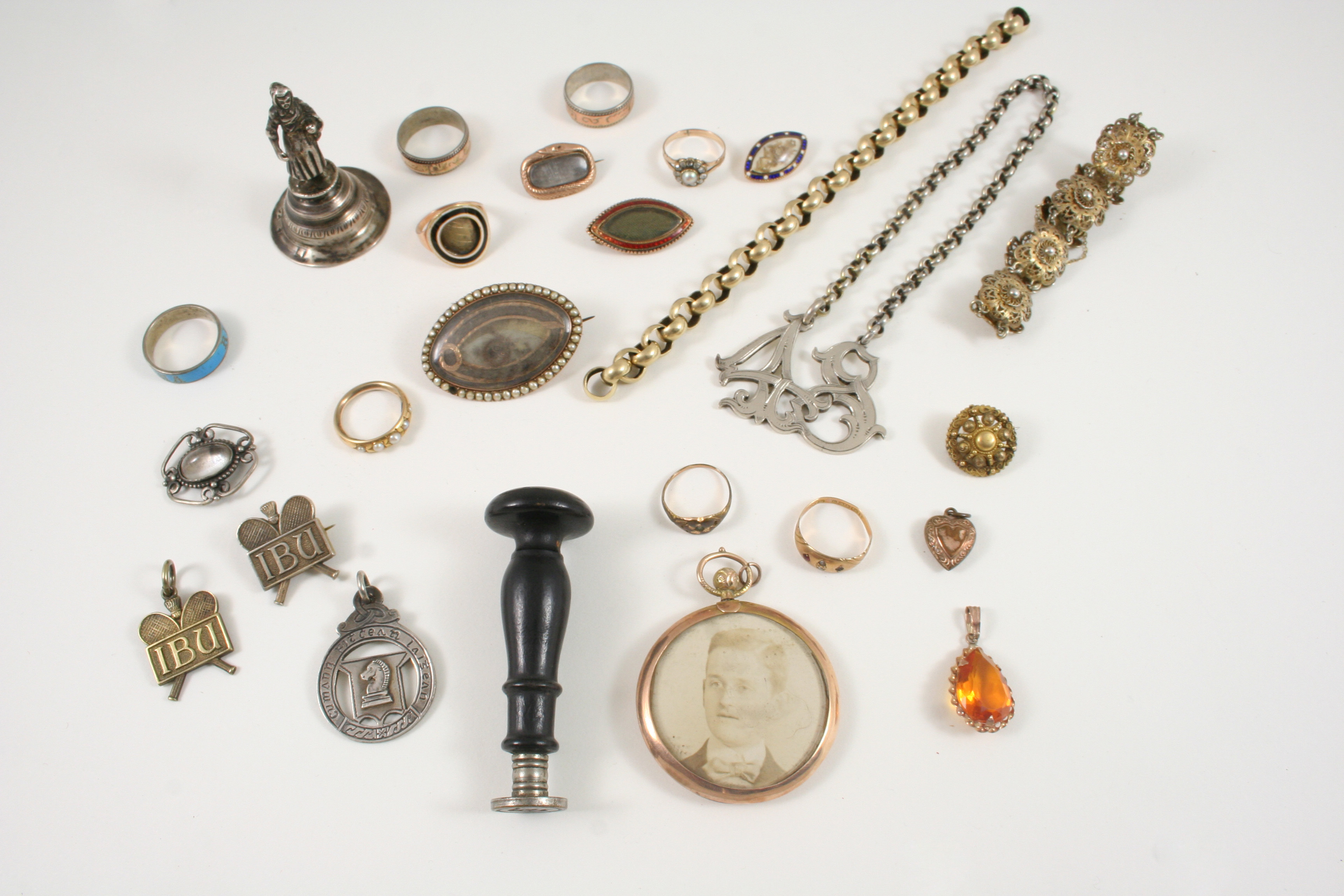 A QUANTITY OF JEWELLERY including a Victorian gold and half pearl ring, a gold and pearl set