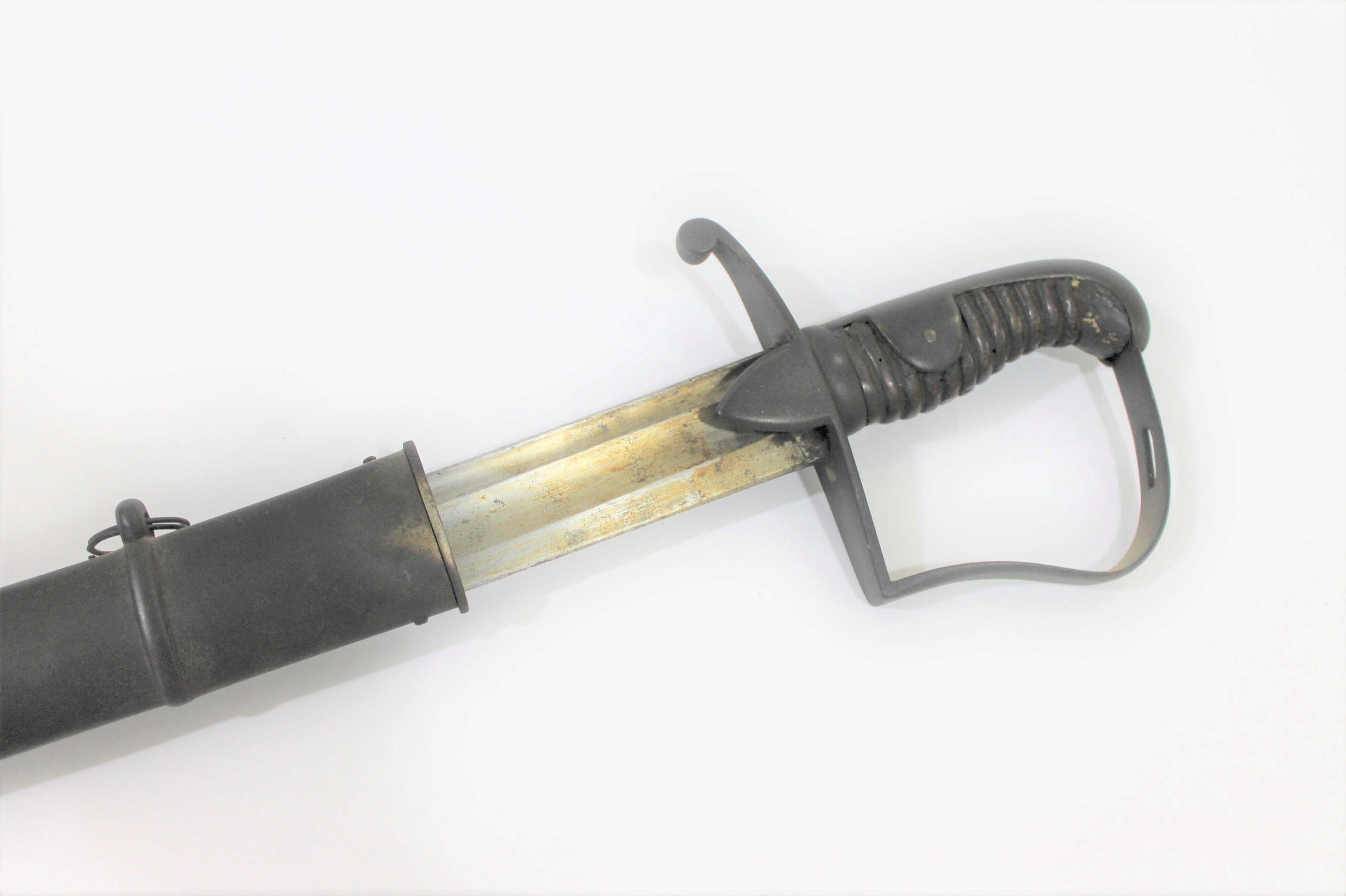 OSBORN & GUNRY 1796 PATTERN CAVALRY TROOPERS SWORD with a steel hand guard and wooden grip, the hilt