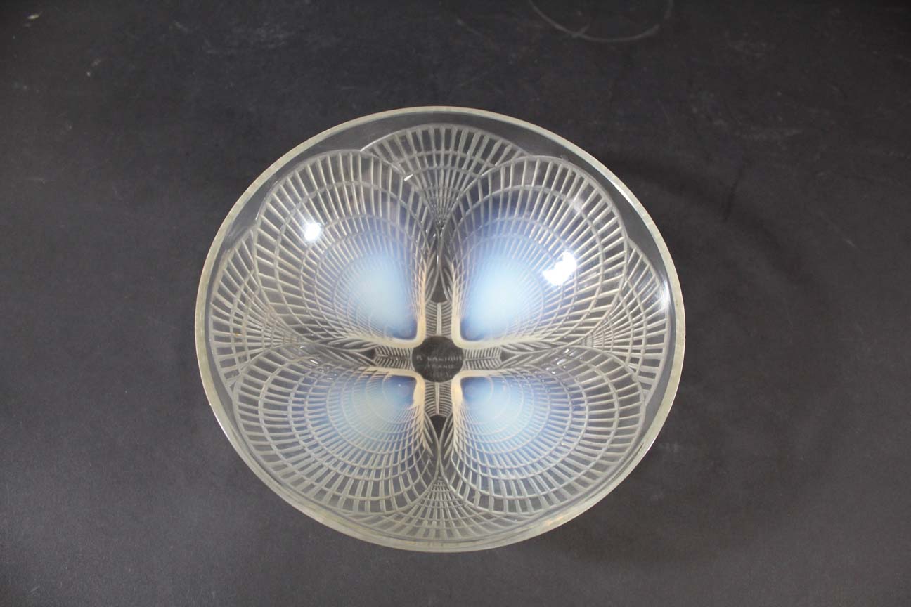 LALIQUE BOWL - COQUILLES a large opalescent Lalique glass bowl in the Coquilles design. Etched mark,