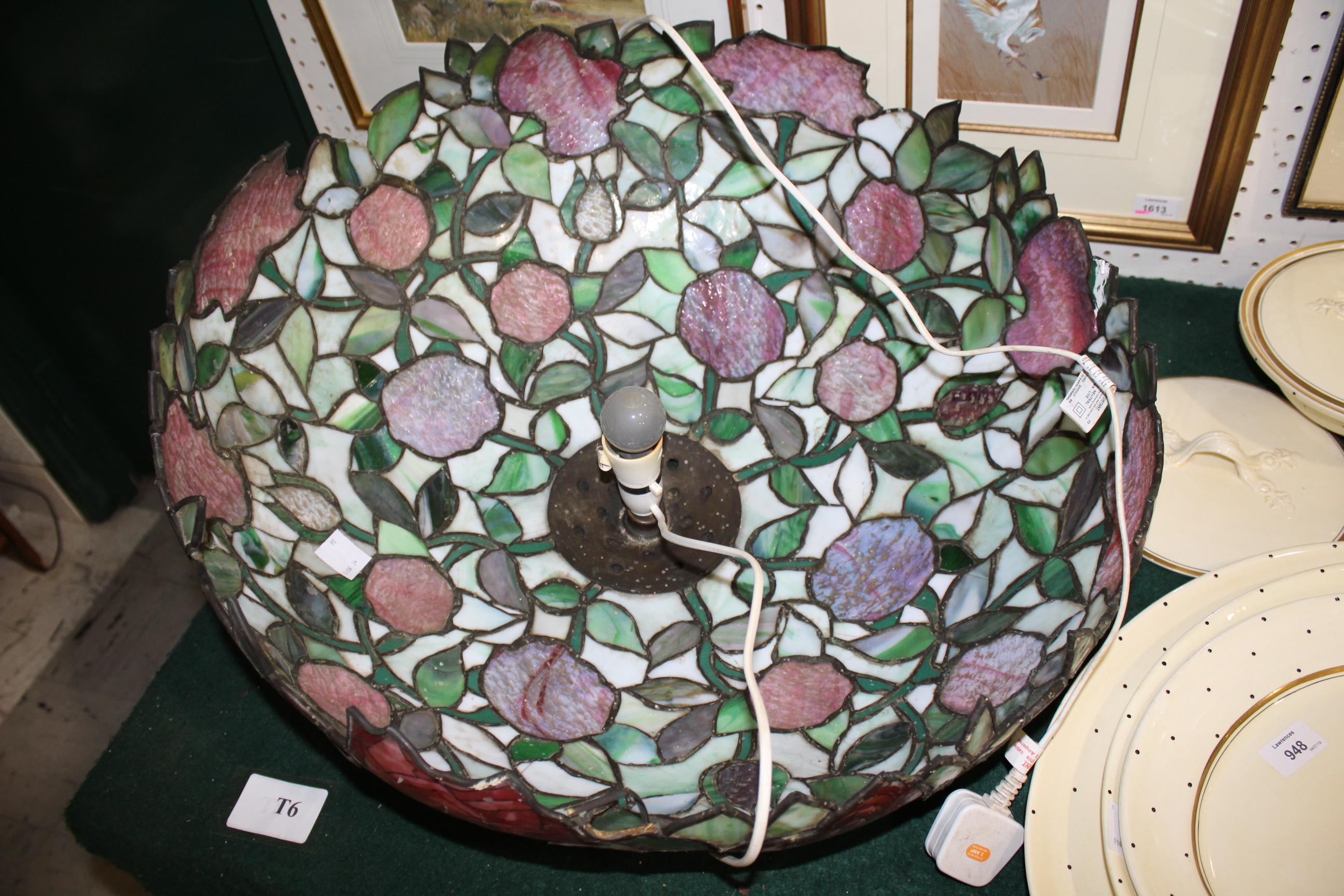 LARGE TIFFANY STYLE LAMPSHADE a large stain glass and metal lampshade, in the style of Tiffany. 23 - Image 9 of 16