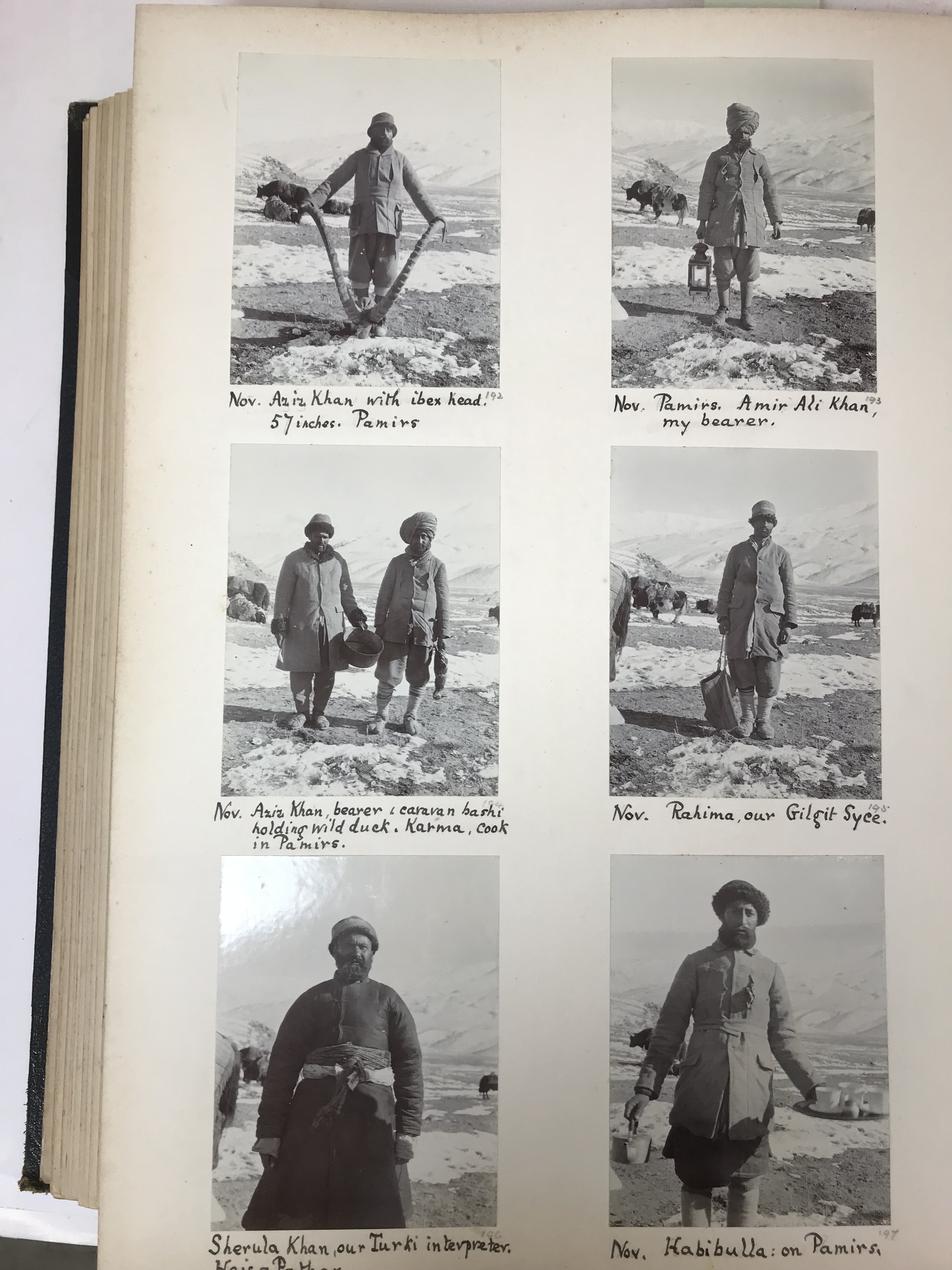 Chinese Turkestan. An album of 197 amateur photographs documenting an expedition to Chinese - Image 10 of 11