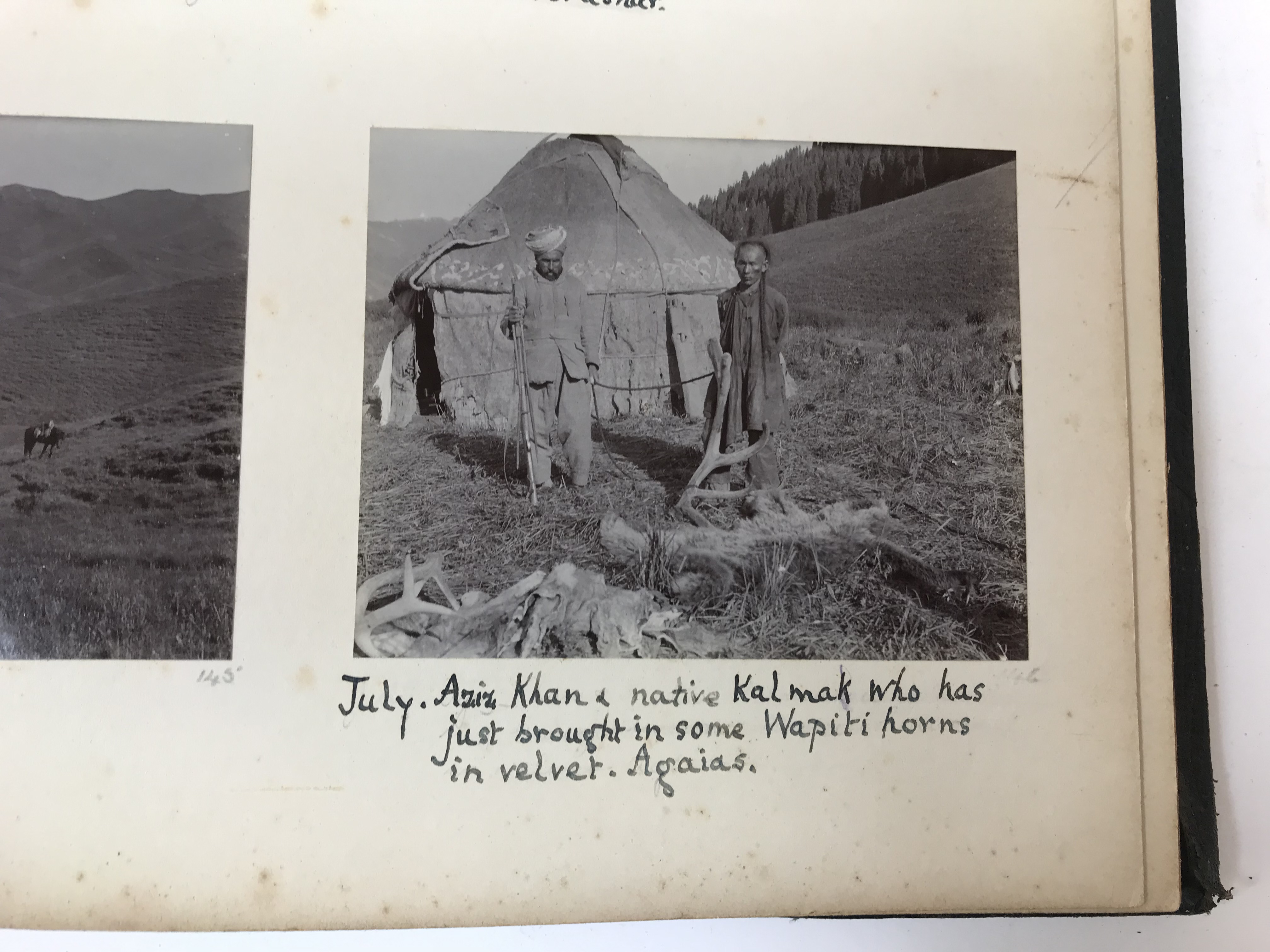 Chinese Turkestan. An album of 197 amateur photographs documenting an expedition to Chinese - Image 5 of 11