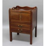 GEORGE III MAHOGANY TRAY TOP COMMODE, the wavy gallery above a pair of boxwood line inlaid doors and