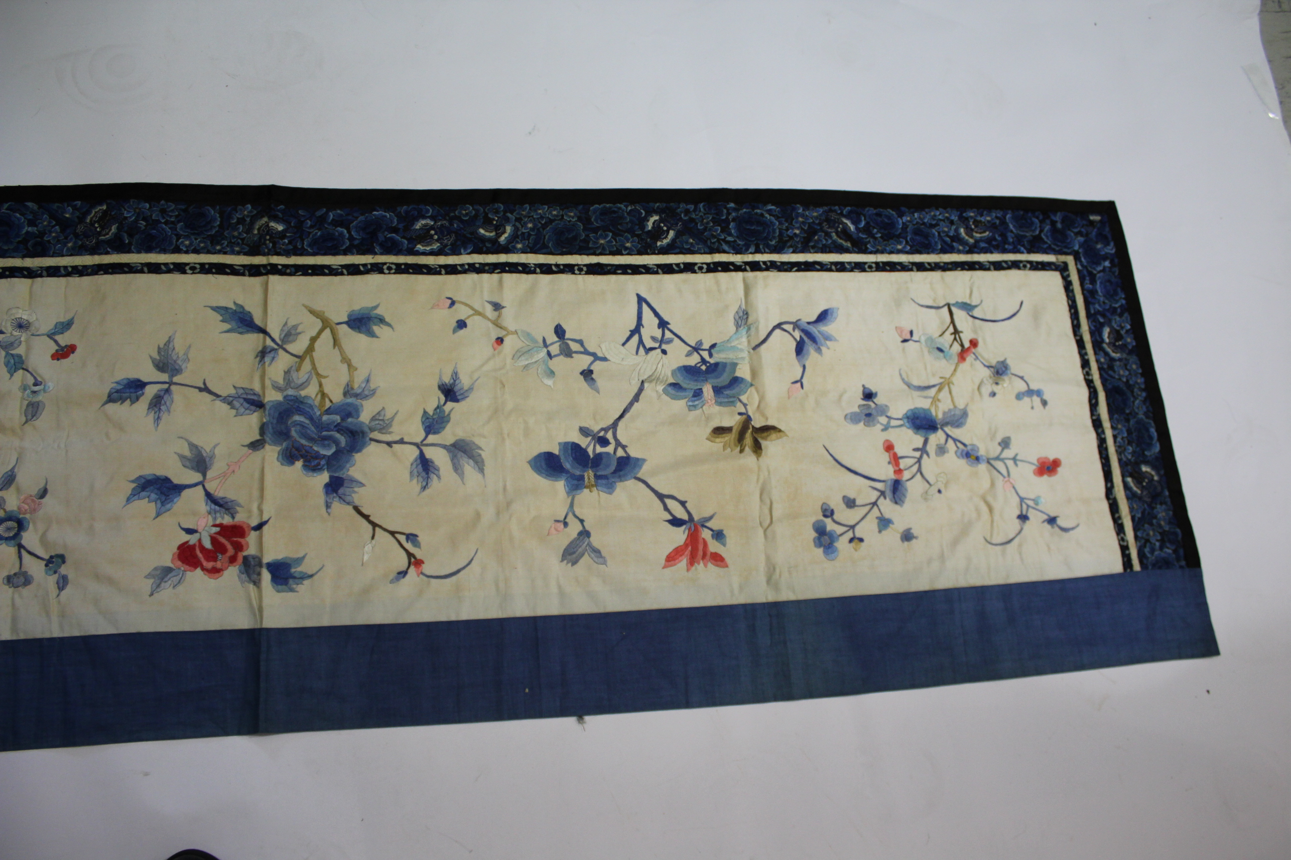 CHINESE SILK TABLE RUNNER early 20thc, the runner embroidered with various processional figures - Image 9 of 9