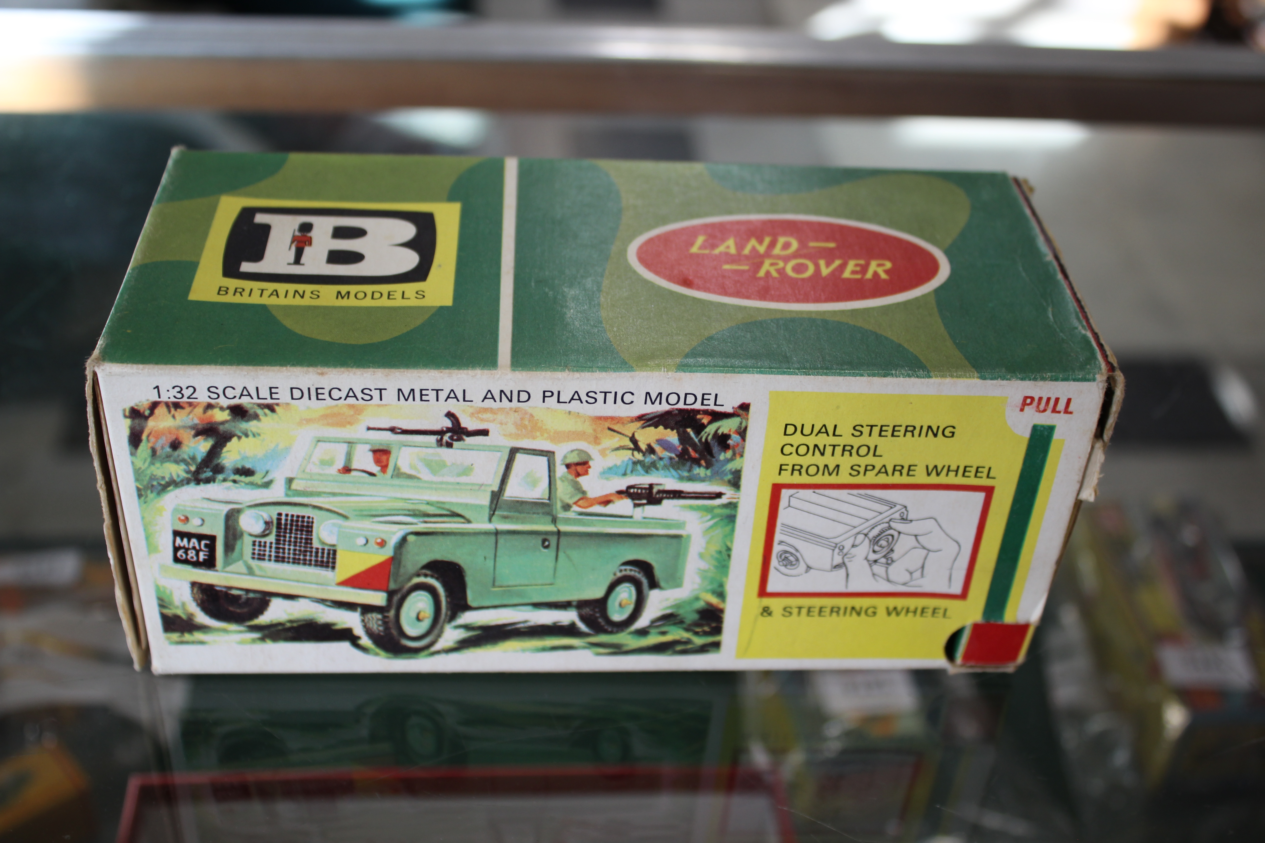 BRITAINS BOXED LAND ROVER 9777 Military Land Rover (with figures and inner stand), also with other - Image 2 of 12