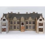 DOLLS HOUSE MODEL OF MONTACUTE HOUSE & DOLLS HOUSE FURNITURE a dolls house based on Montacute