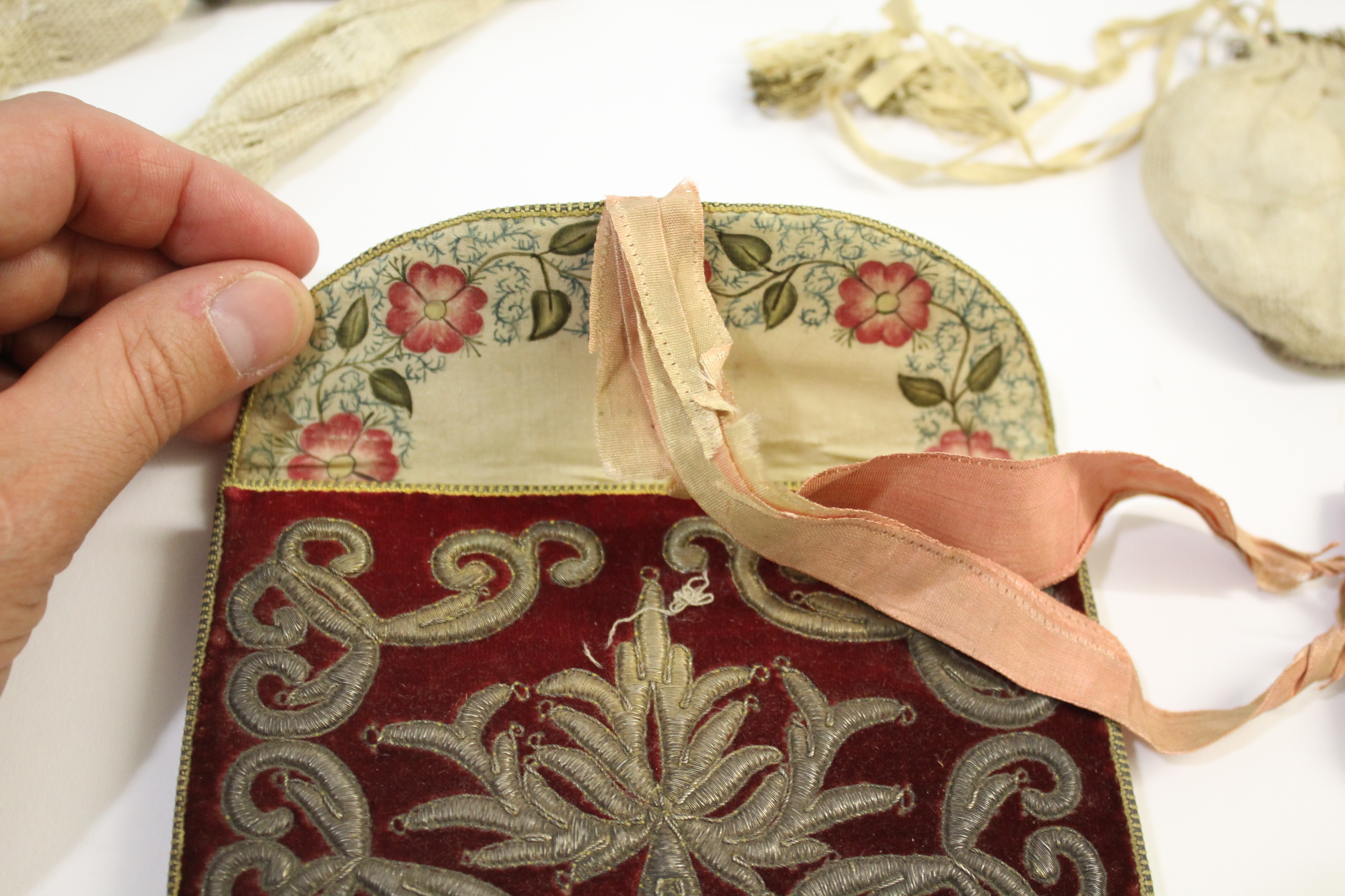 18THC CARD CASE & VINTAGE PURSES a late 18thc dark red velvet card case with metallic thread - Image 3 of 11