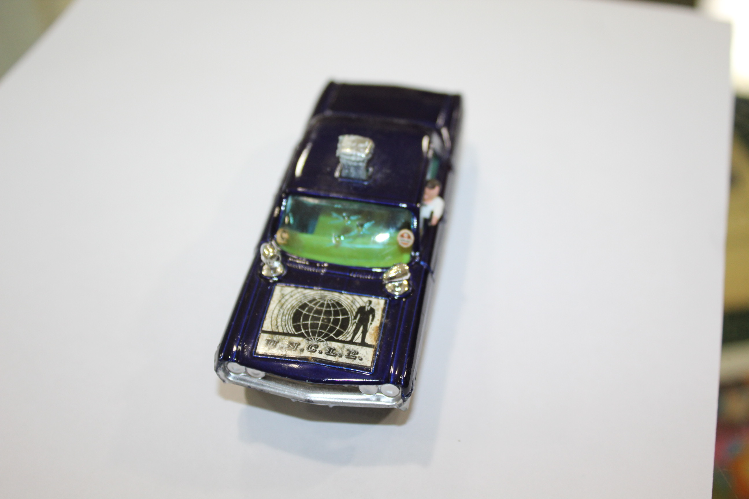 CORGI MAN FROM UNCLE THRUSH BUSTER Model No 497, the car with a purple body and 2 figures, and - Image 9 of 12