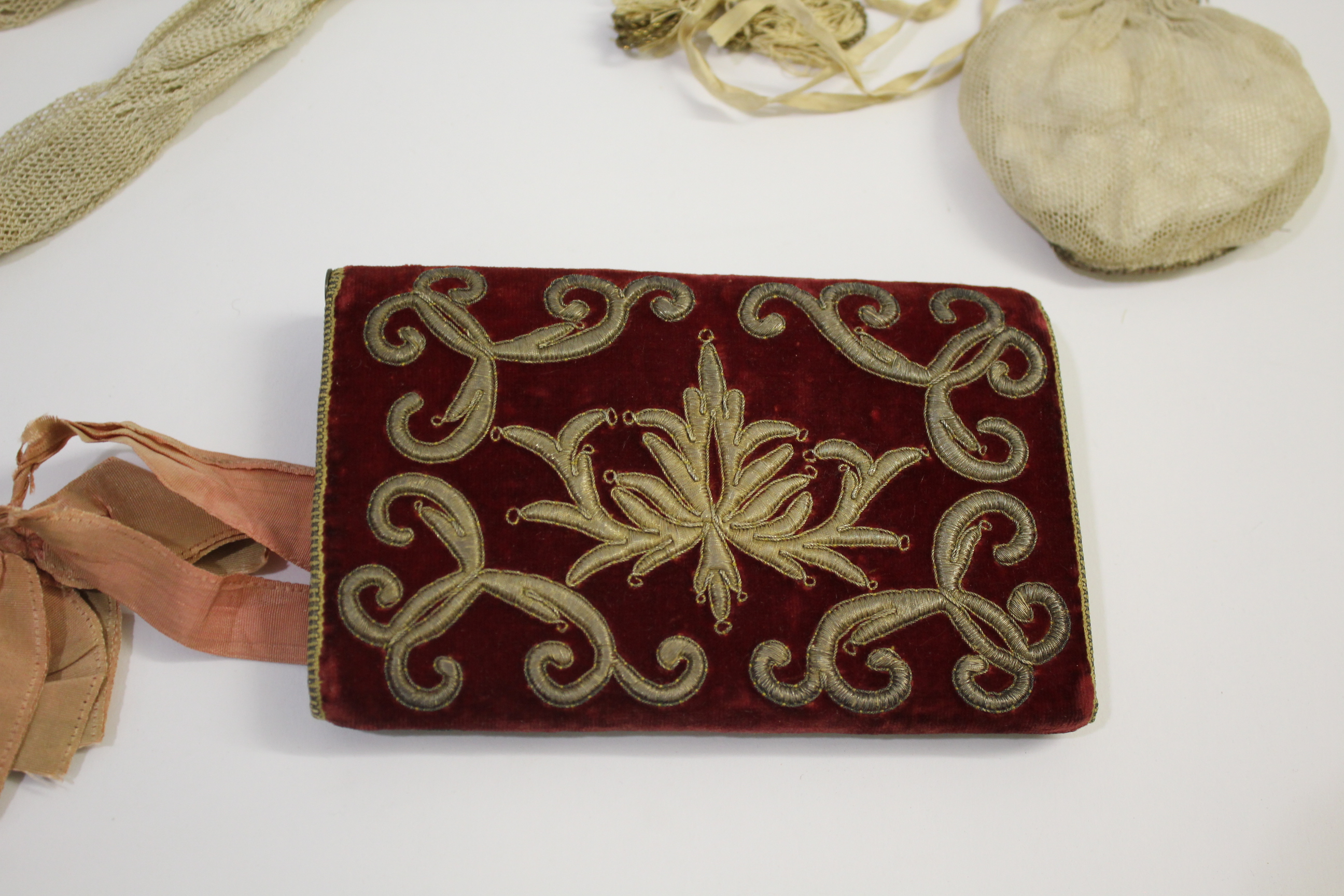 18THC CARD CASE & VINTAGE PURSES a late 18thc dark red velvet card case with metallic thread - Image 4 of 11