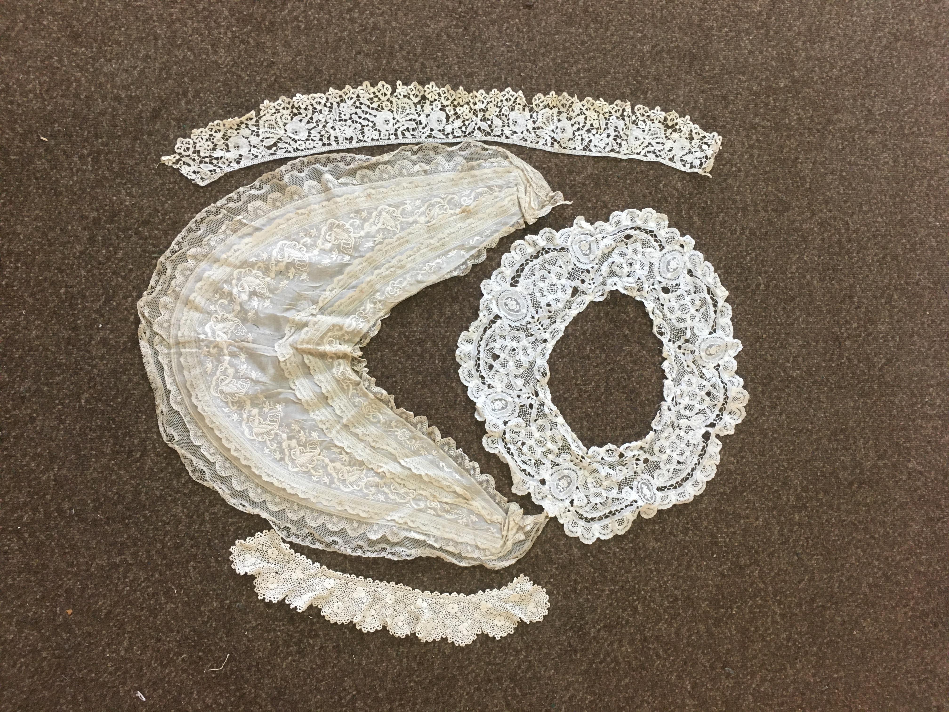 VINTAGE LACE a collection of 19thc lace, comprising collars, a fine shawl, a small applique lace - Image 5 of 8