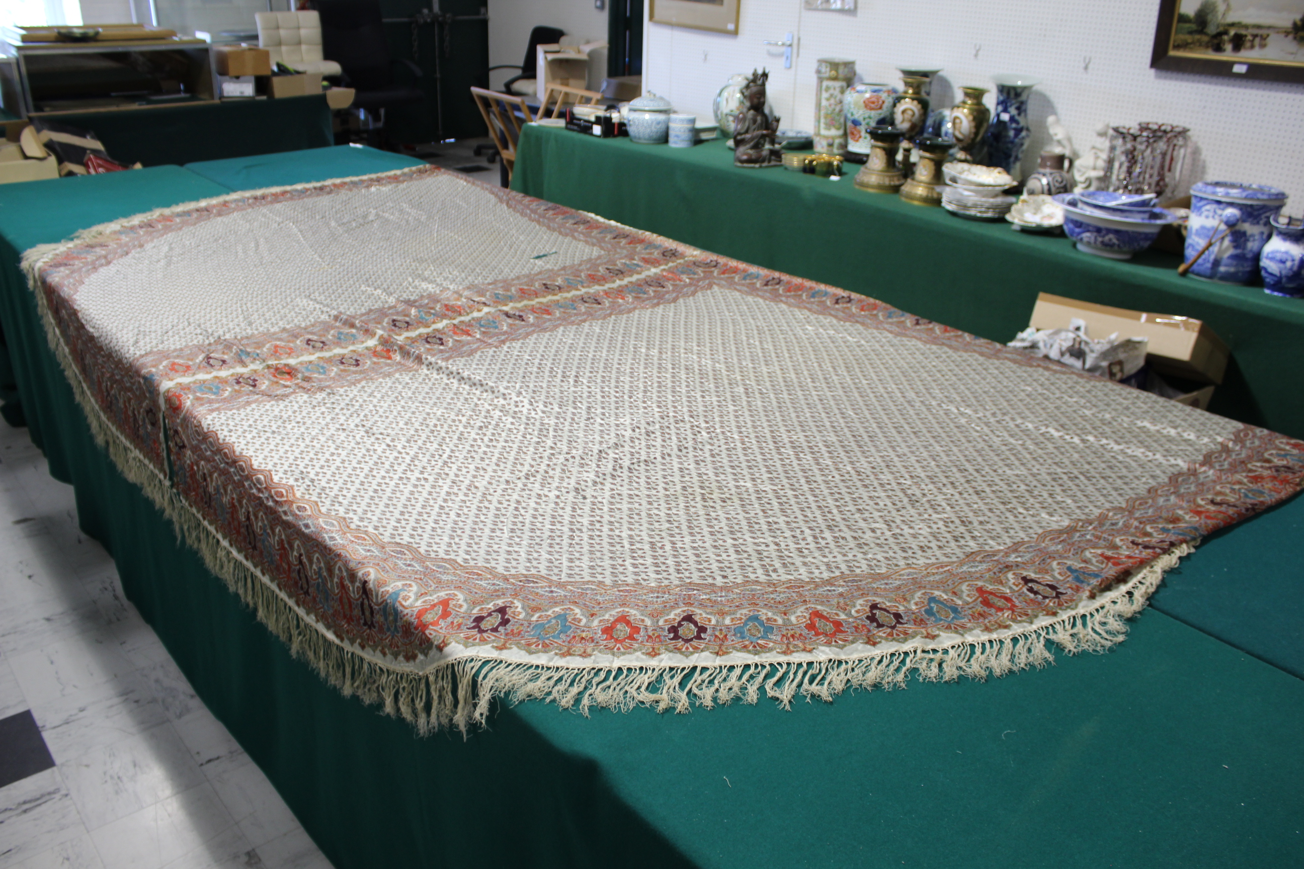 19THC PAISLEY SHAWL a mid 19thc paisley wool cashmere shawl (264cms by 126cms), and also with a fine - Image 5 of 9