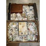 LARGE QTY OF CIGARETTE CARDS a large mixed lot including various silk cards (Flags, Military,