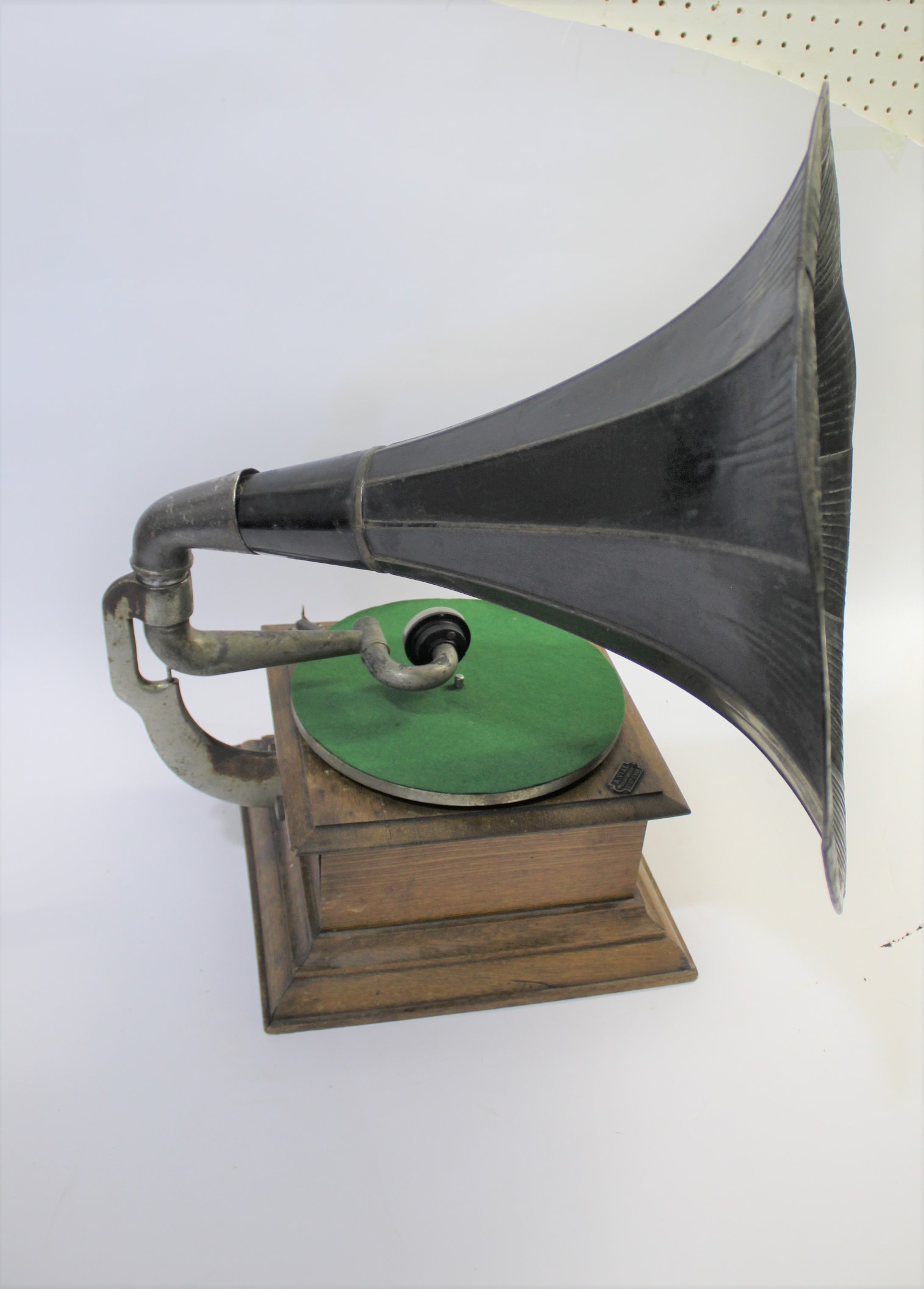 HMV HORN GRAMOPHONE & HORN the gramophone with an oak case and HMV Exhibition soundbox, with a label - Image 2 of 4