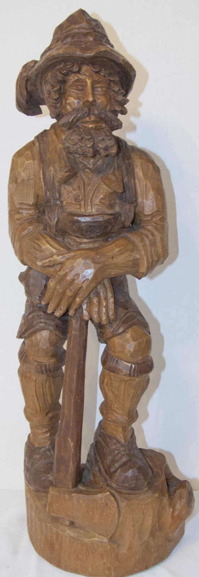 Holz - Figur "Holzfäller". Schön geschnitzt. H: ca. 66 cm. Guter Zustand.Wood figure "Lumberjack".