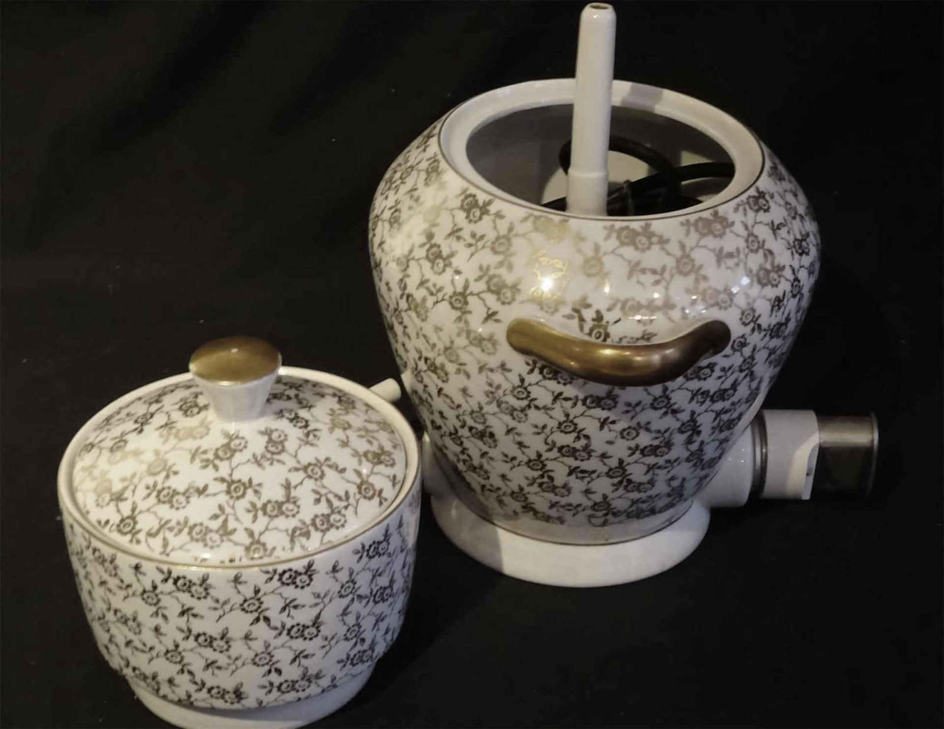 Bavaria Aromator, Porzellan Kaffeemaschine, elektrischer Kocher. Anfang 60er Jahre. Sehr guter