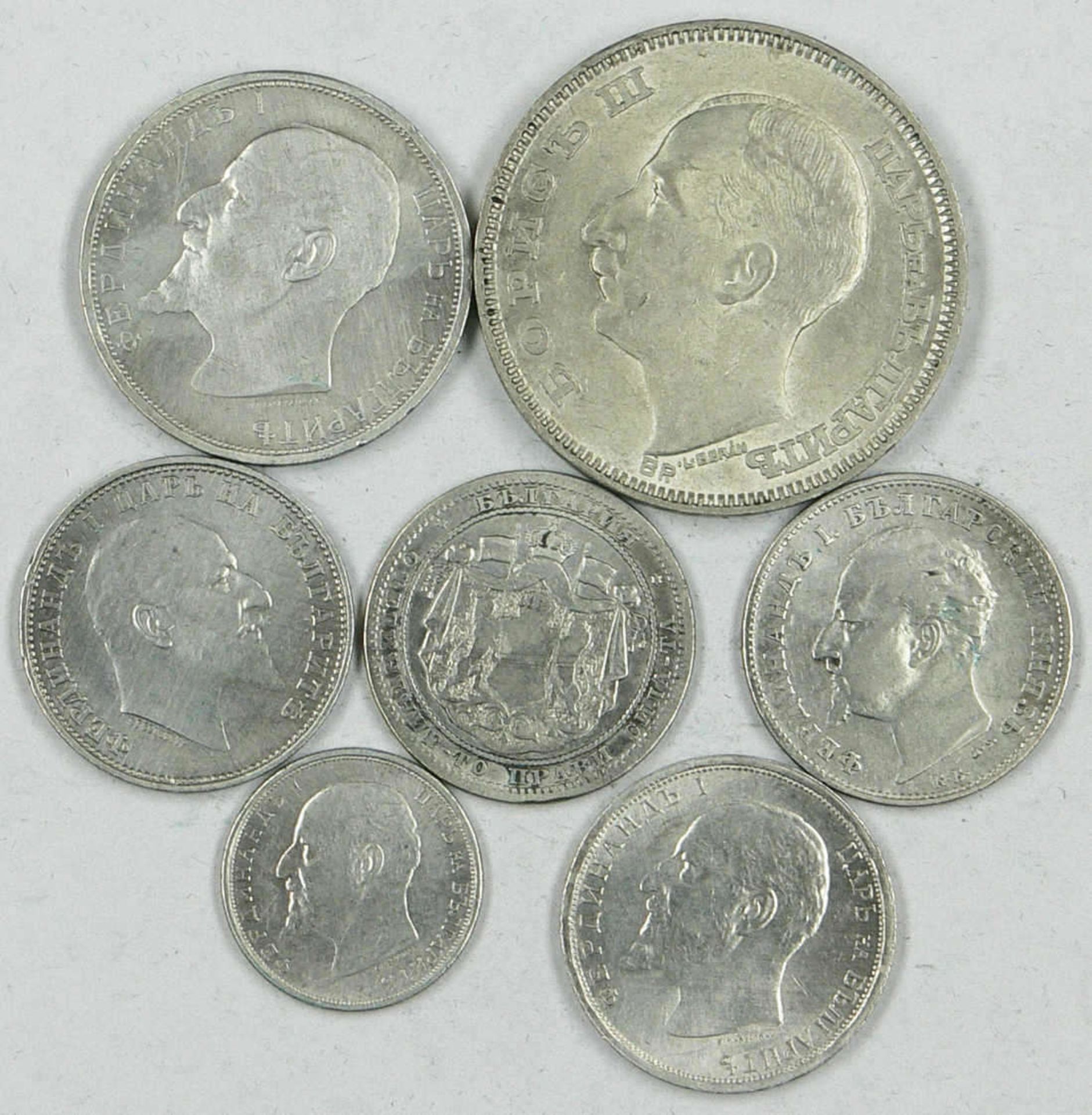 Lot Silbermünzen Bulgarien dabei 1 x 50 Stoniki 1913, 4 x 1 Lewa Stück, 1 x 2 Lewa 1912 sowie 1 x