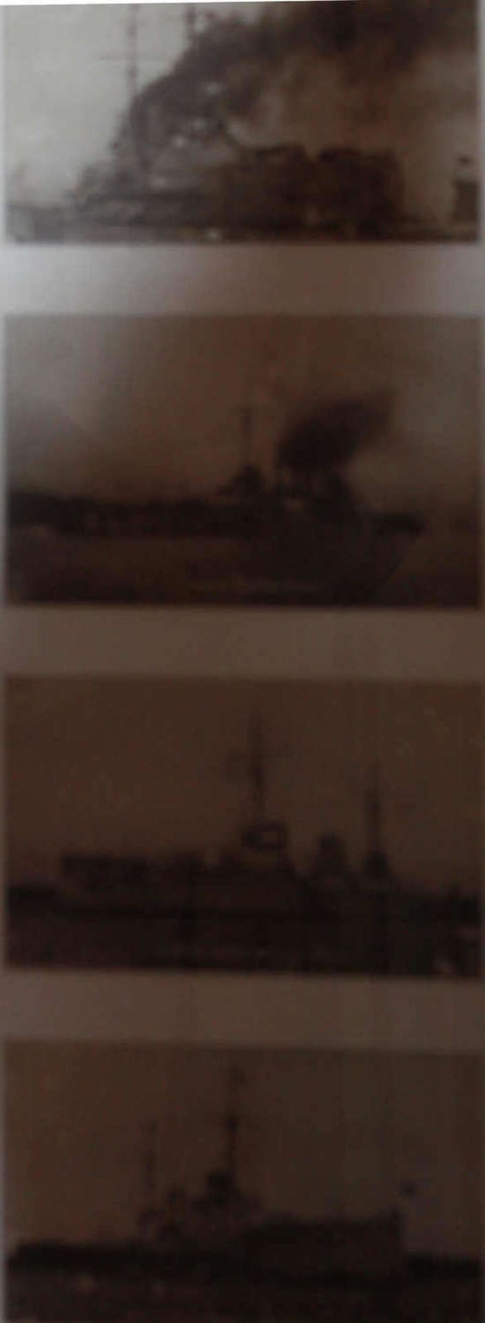 kleines Lot Postkarten und Fotos im Bilderrahmen mit Panzerfäusten & Schlachtschiffen des 1. & 2. - Bild 3 aus 3