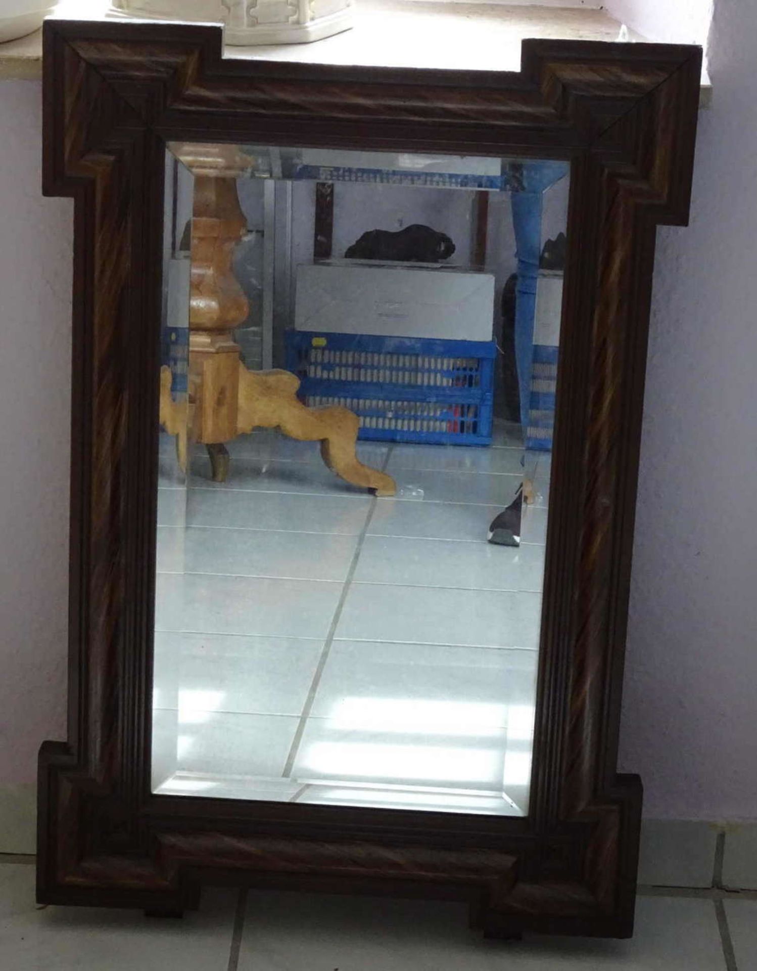 Spiegel im altem Holzrahmen, Maße: 77,5 cm hoch, 51 cm breit.Mirror in the old wooden frame,