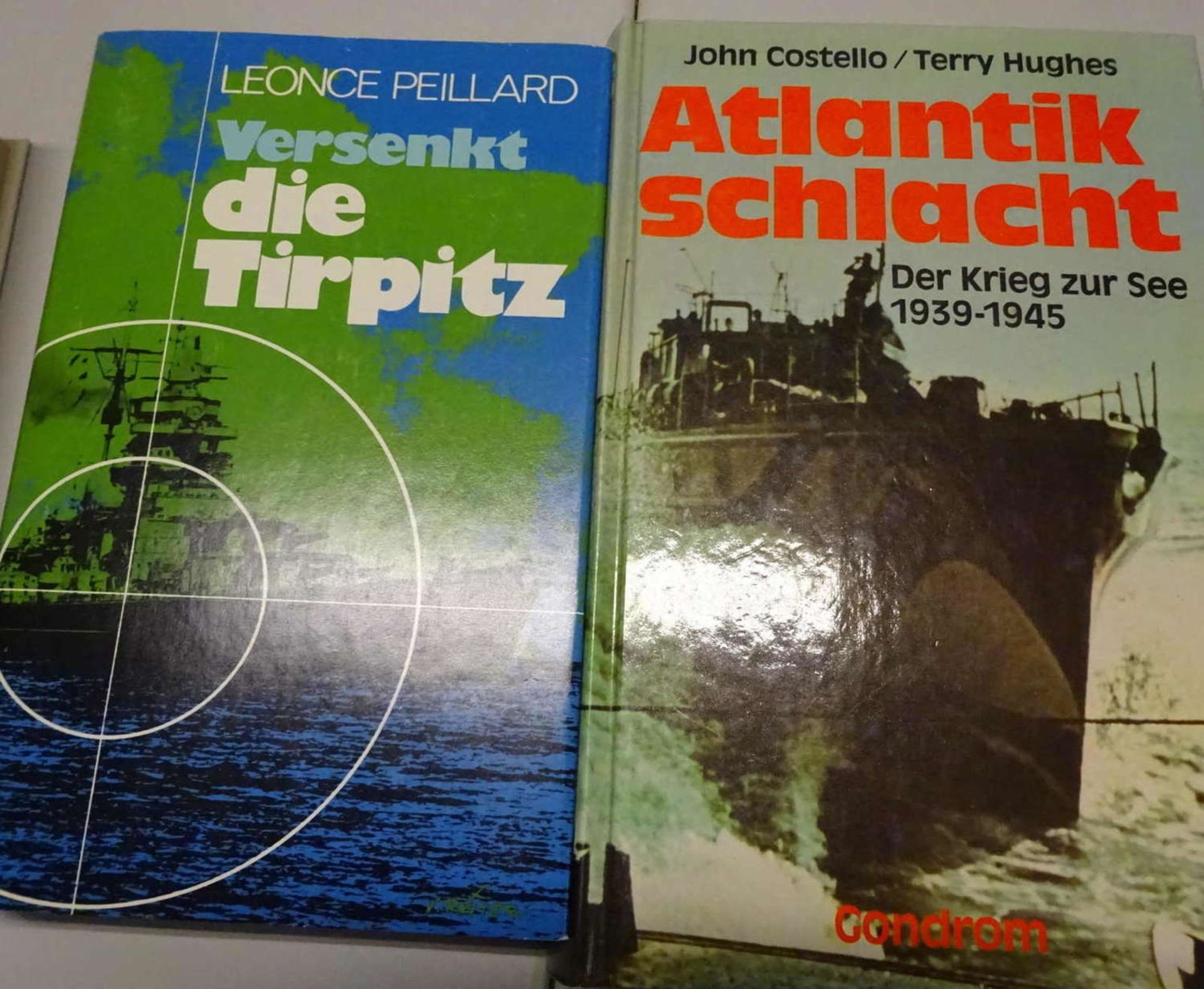 4 Militaria Bücher, 2. Weltkrieg, bestehend aus: Atlantik Schlacht, Versenkt die Tirpitz, Haie und - Image 3 of 3