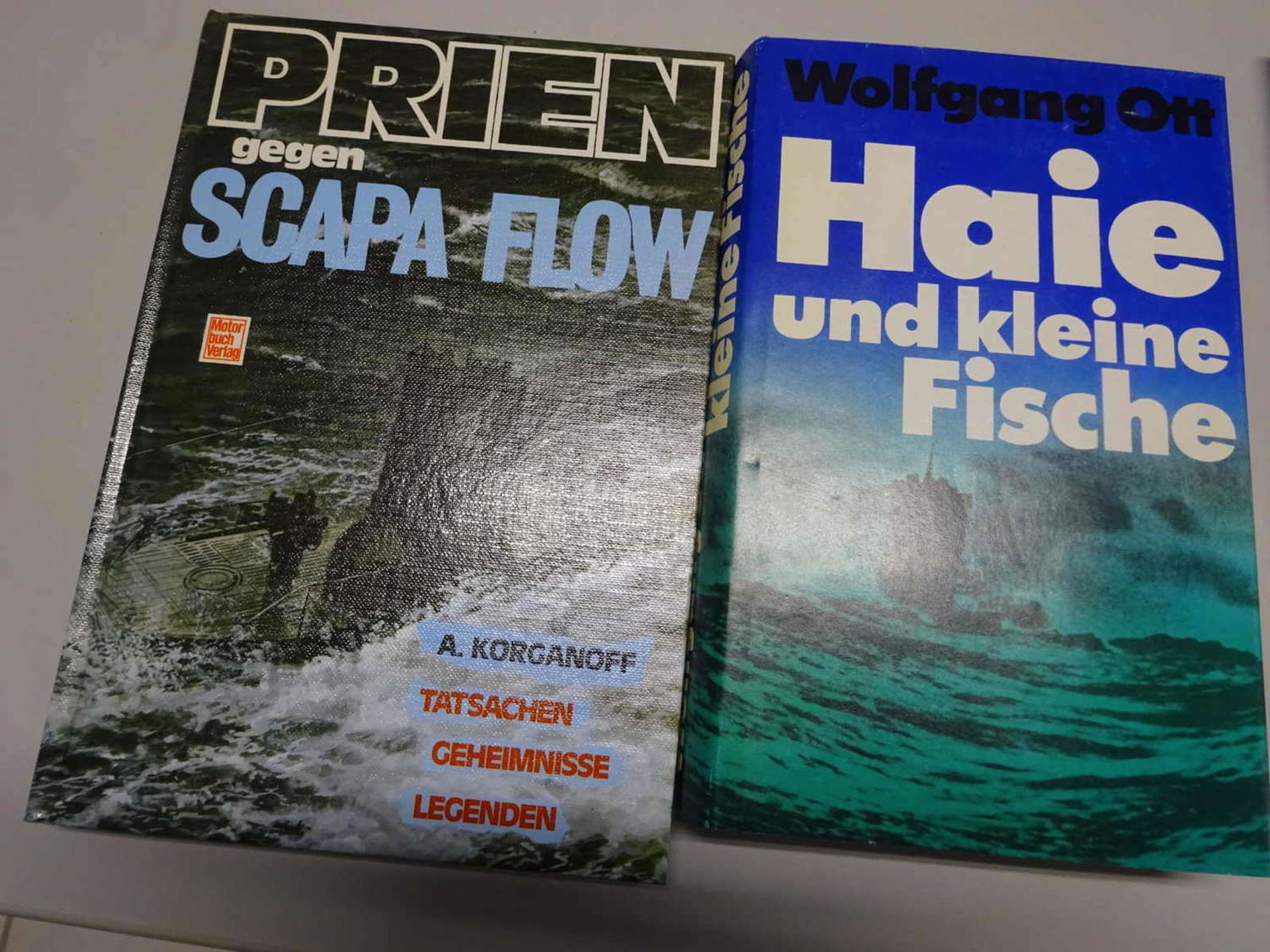 4 Militaria Bücher, 2. Weltkrieg, bestehend aus: Atlantik Schlacht, Versenkt die Tirpitz, Haie und - Image 2 of 3