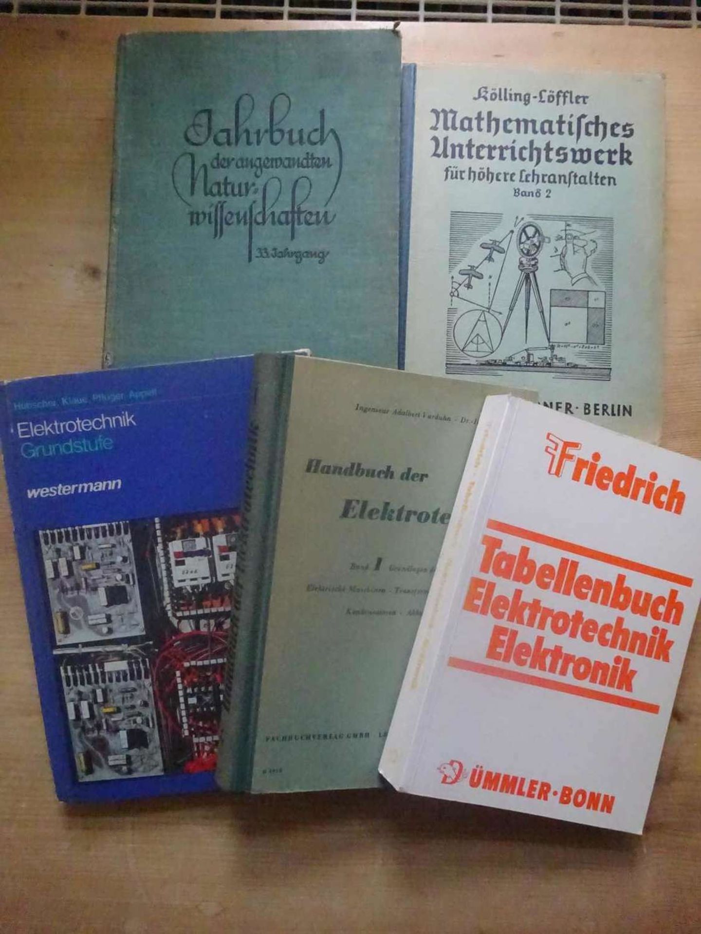5 Bücher zum Thema Technik: Mathemat. Unterrichtswerk, Elektrotechnik Grundstufe, Handbuch der