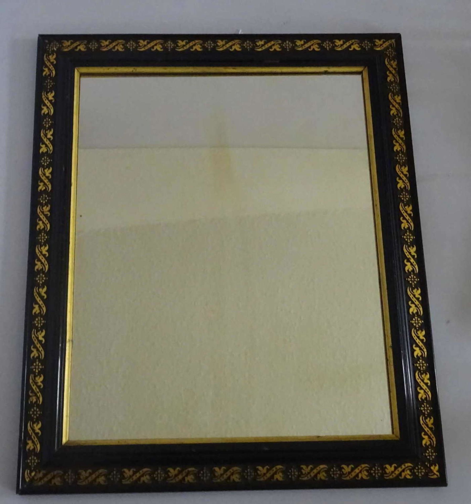 1 Spiegel, teilweise vergoldet. Höhe ca. 39 cm, Breite ca. 33 cm. Gebrauchter Zustand.1 mirror,