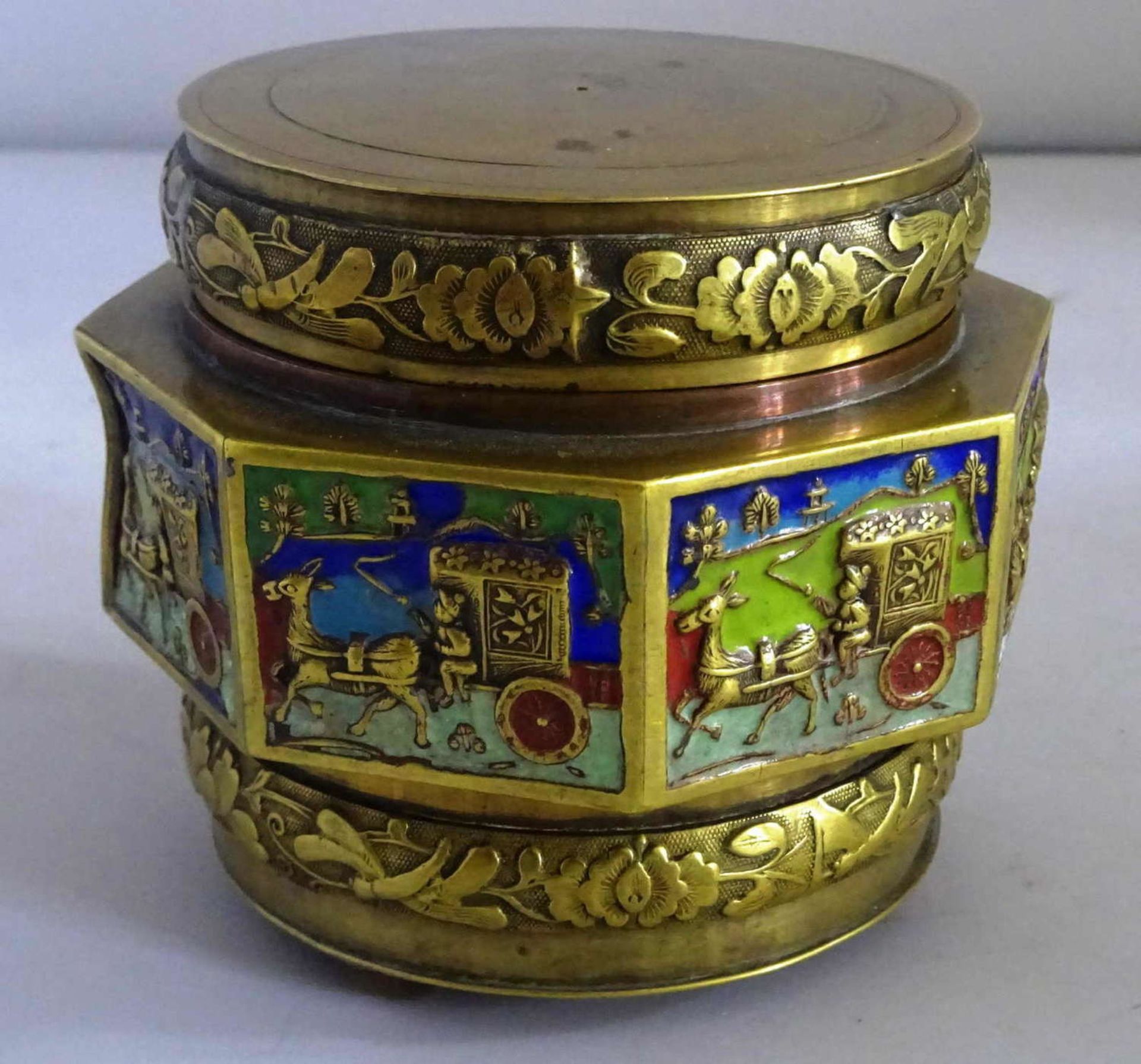 Räuchergefäß mit Deckel, Cloisonne "China". Detaillierte ArbeitIncense burner with lid, cloisonne "