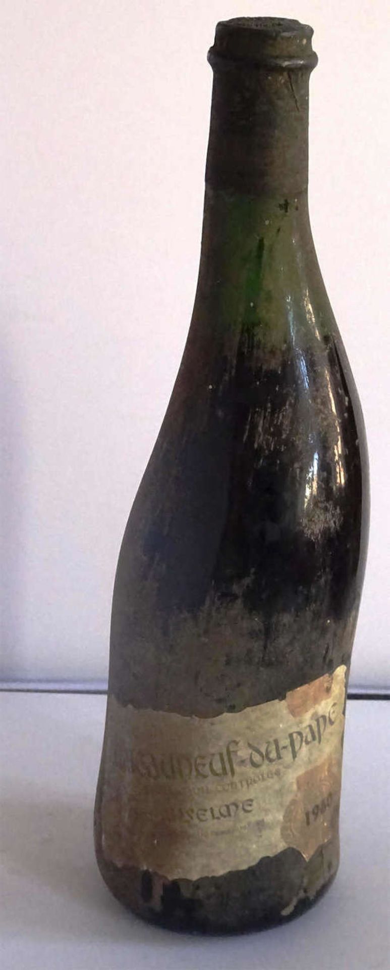1 Flasche Chateauneuf du Pape 19601 bottle of Chateauneuf du Pape 1960