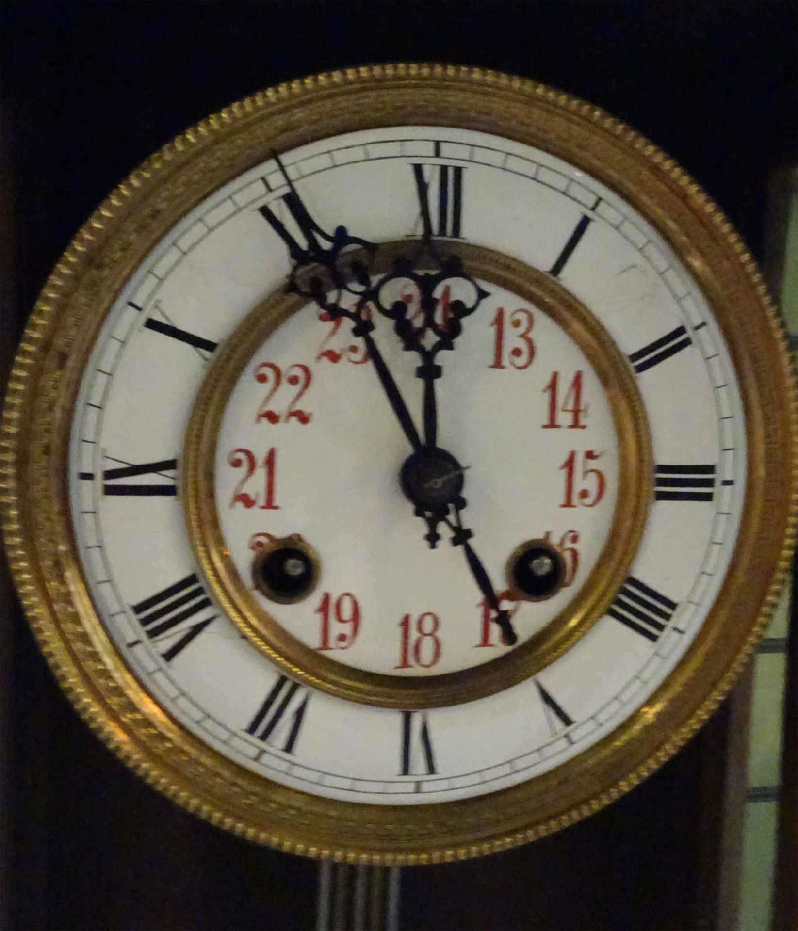 Wanduhr um 1880, Schlag auf Feder. Breite ca. 36 cm, Höhe ca. 70 cmWall clock around 1880, blow on - Bild 2 aus 2