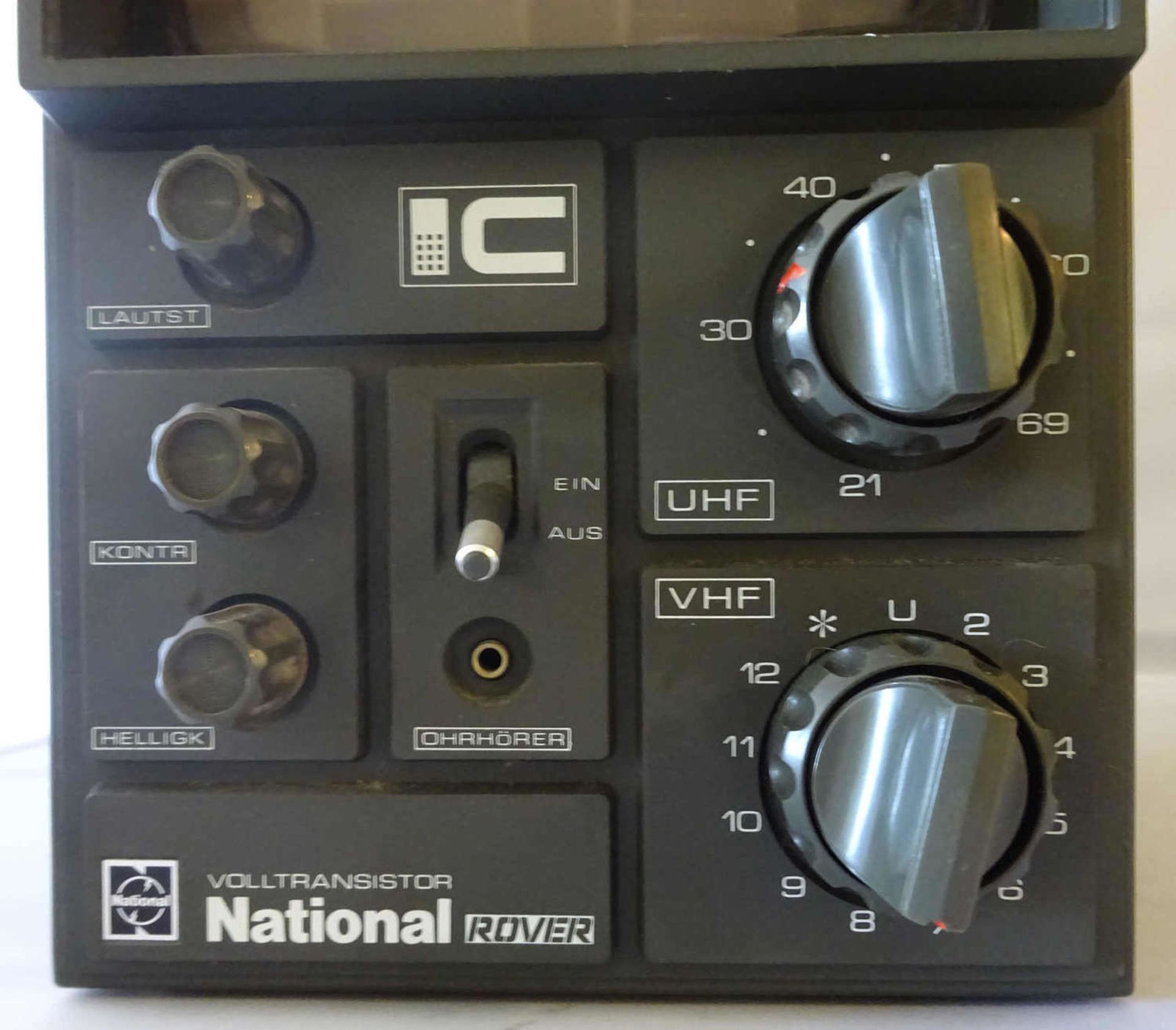 Tragbares TV Gerät. Volltransistor National Rover. Ca. Mitte 70er Jahre. Funktion nicht geprüft. - Image 2 of 5