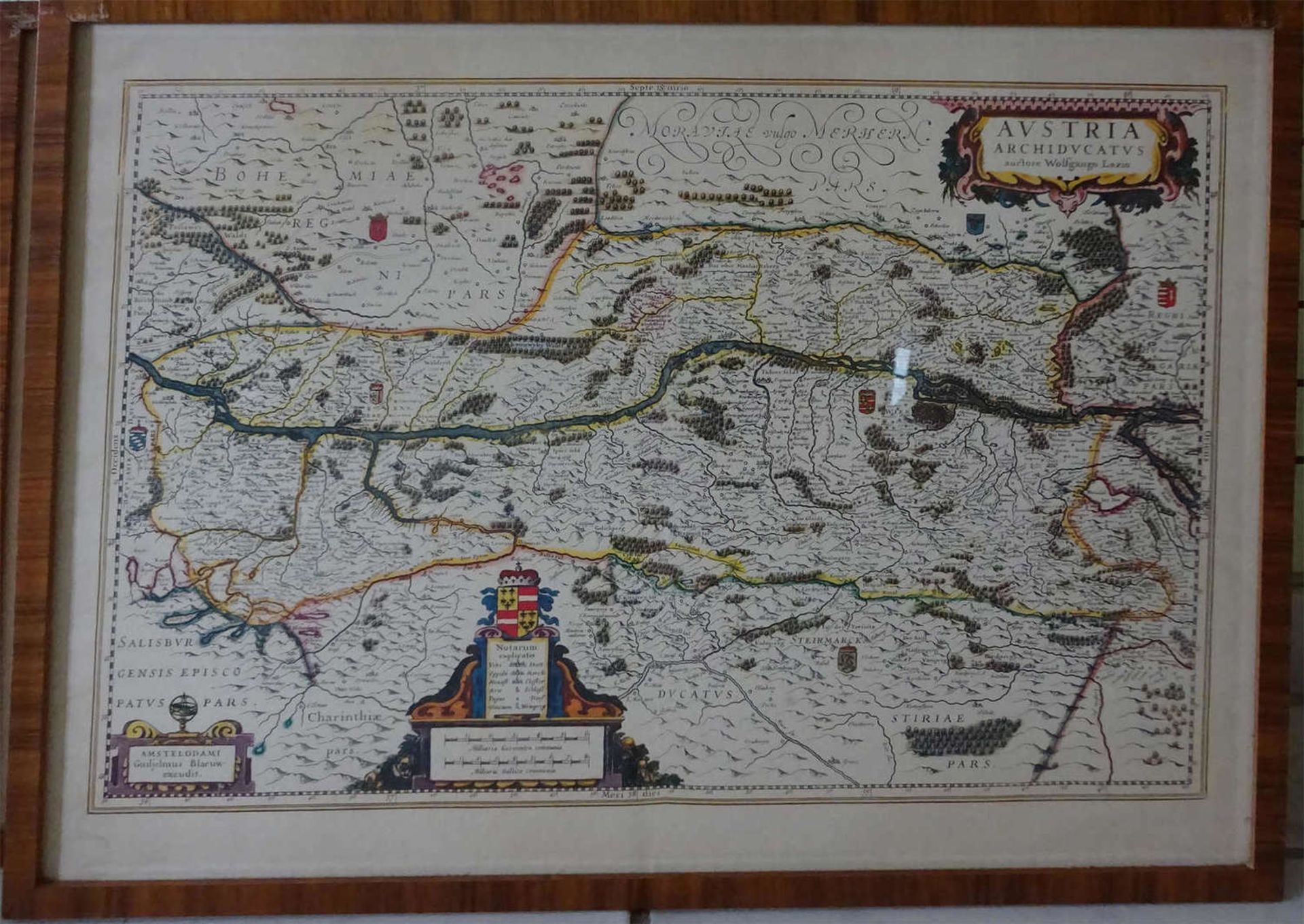 Landkartenstich von Österreich. Maße: ca. 60x45 cm. Gerahmt.Map engraving of Austria. Dimensions: