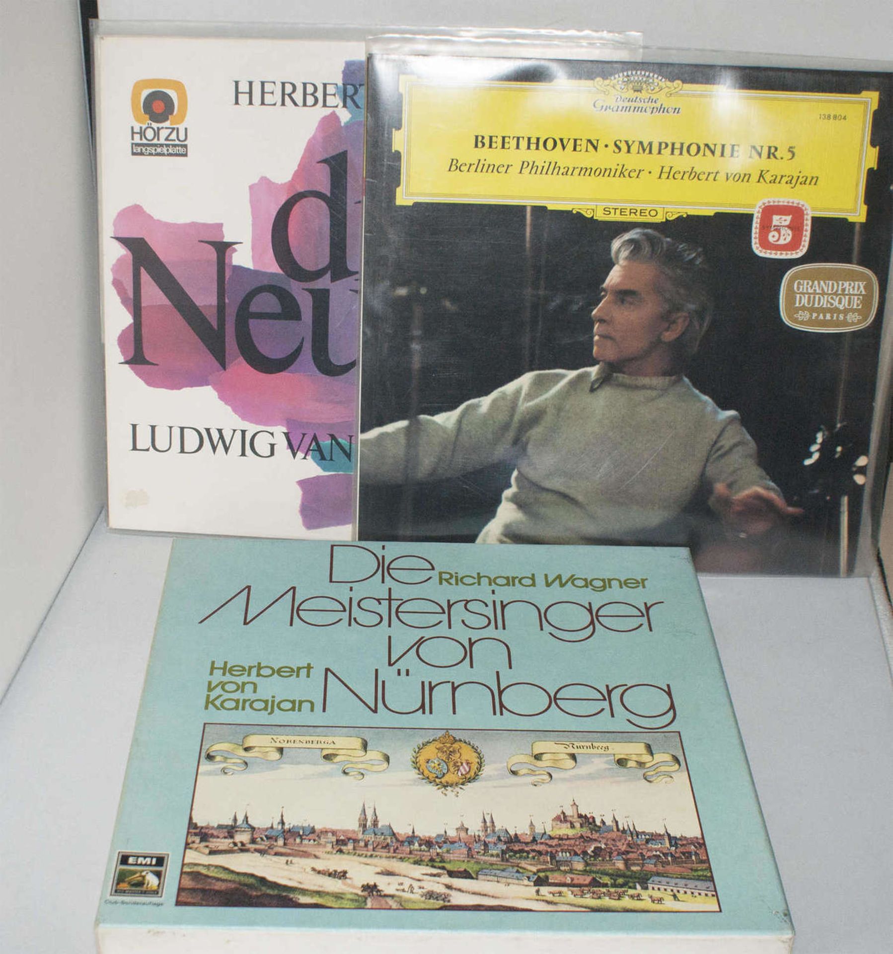 Lot Schallplatten, Thema "Herbert von Karajan", dabei Richard Wagner, Symphonie Nr. 5, etc. Guter