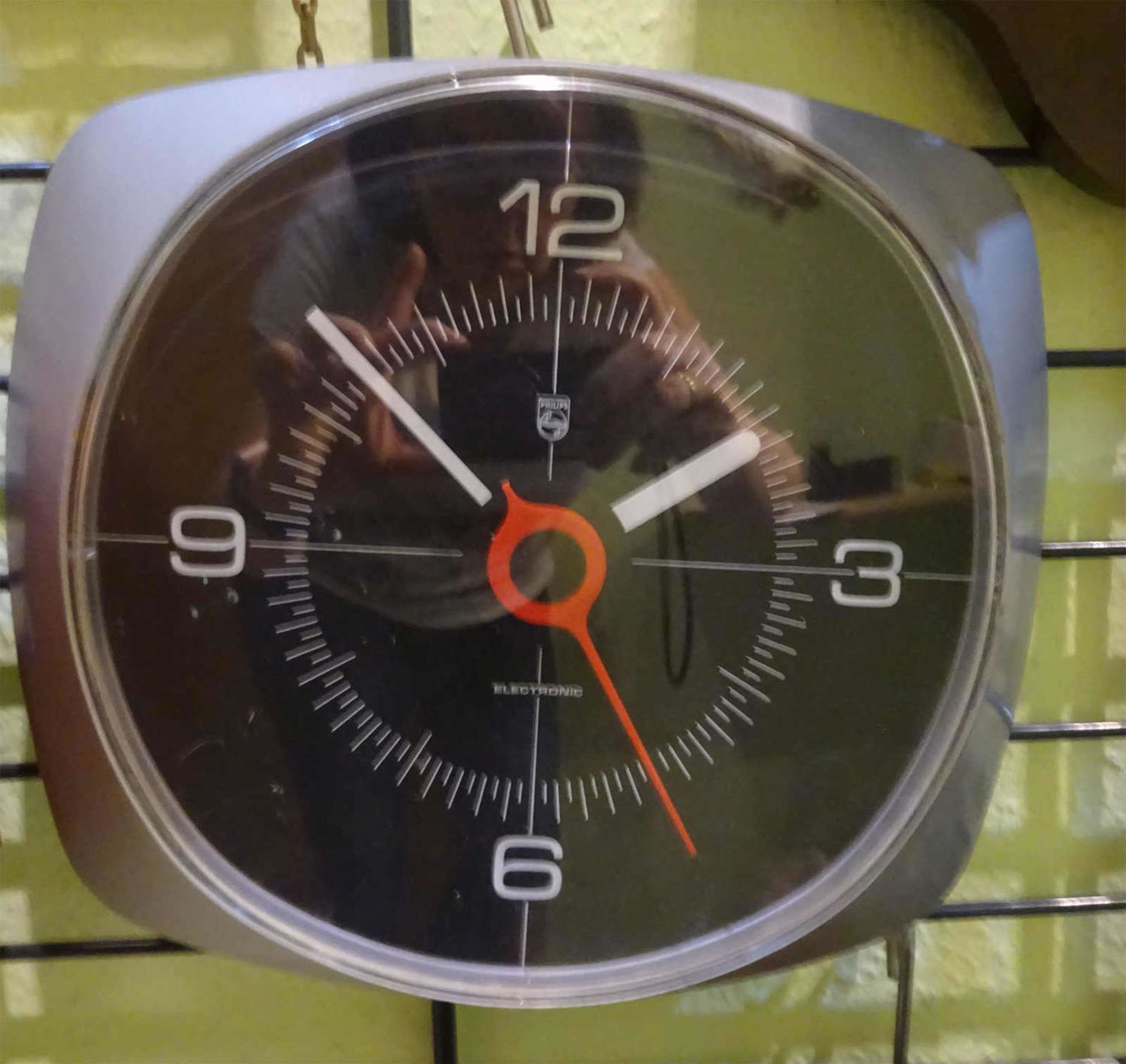 Küchenuhr der Marke Philips, elektrisch. Durchmesser ca. 23 cmKitchen clock from Philips,