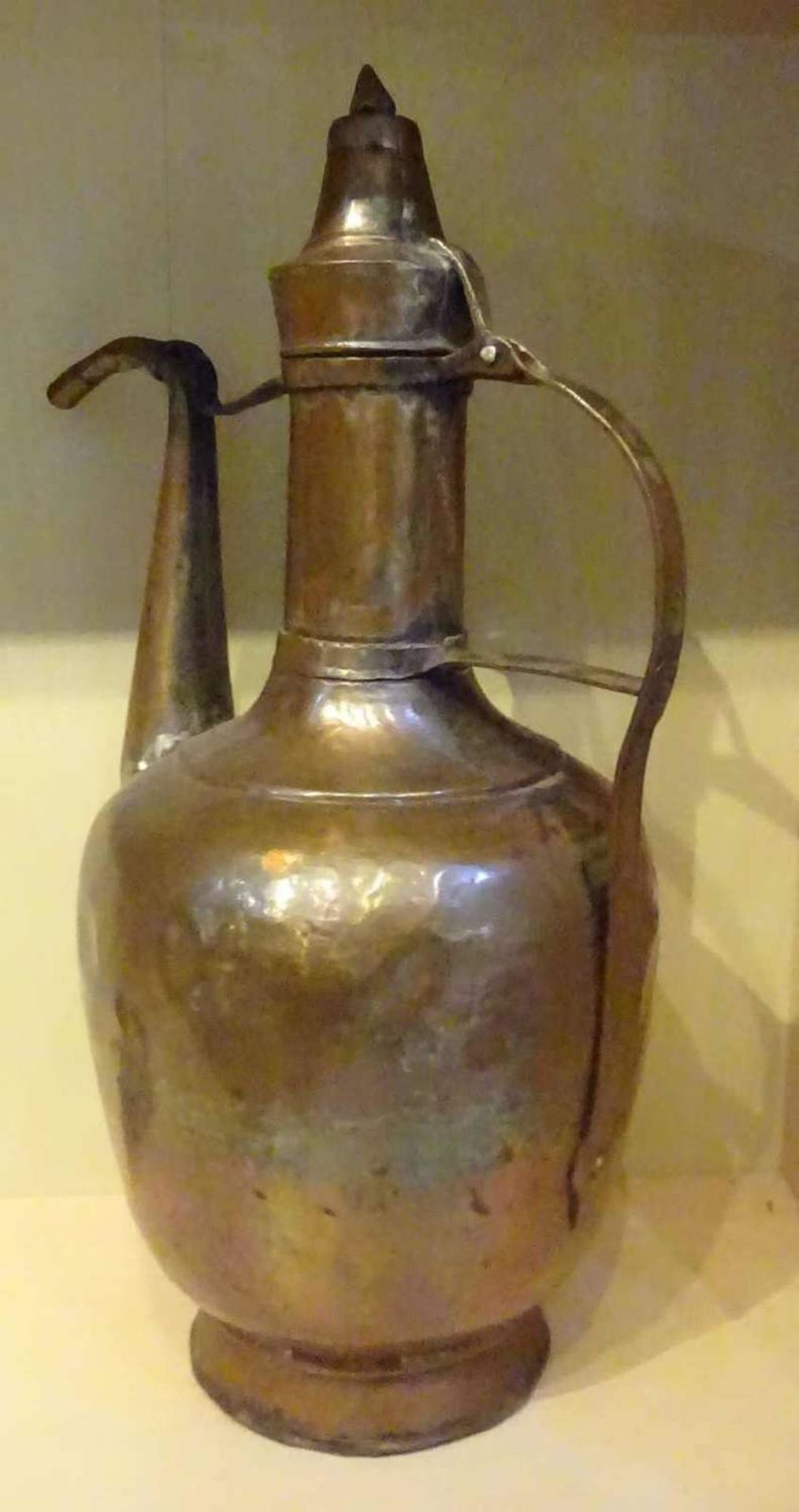 1 ausgefallene Kupferkanne als Deko, Höhe ca. 41 cm, gebrauchter Zustand.1 unusual copper pot as