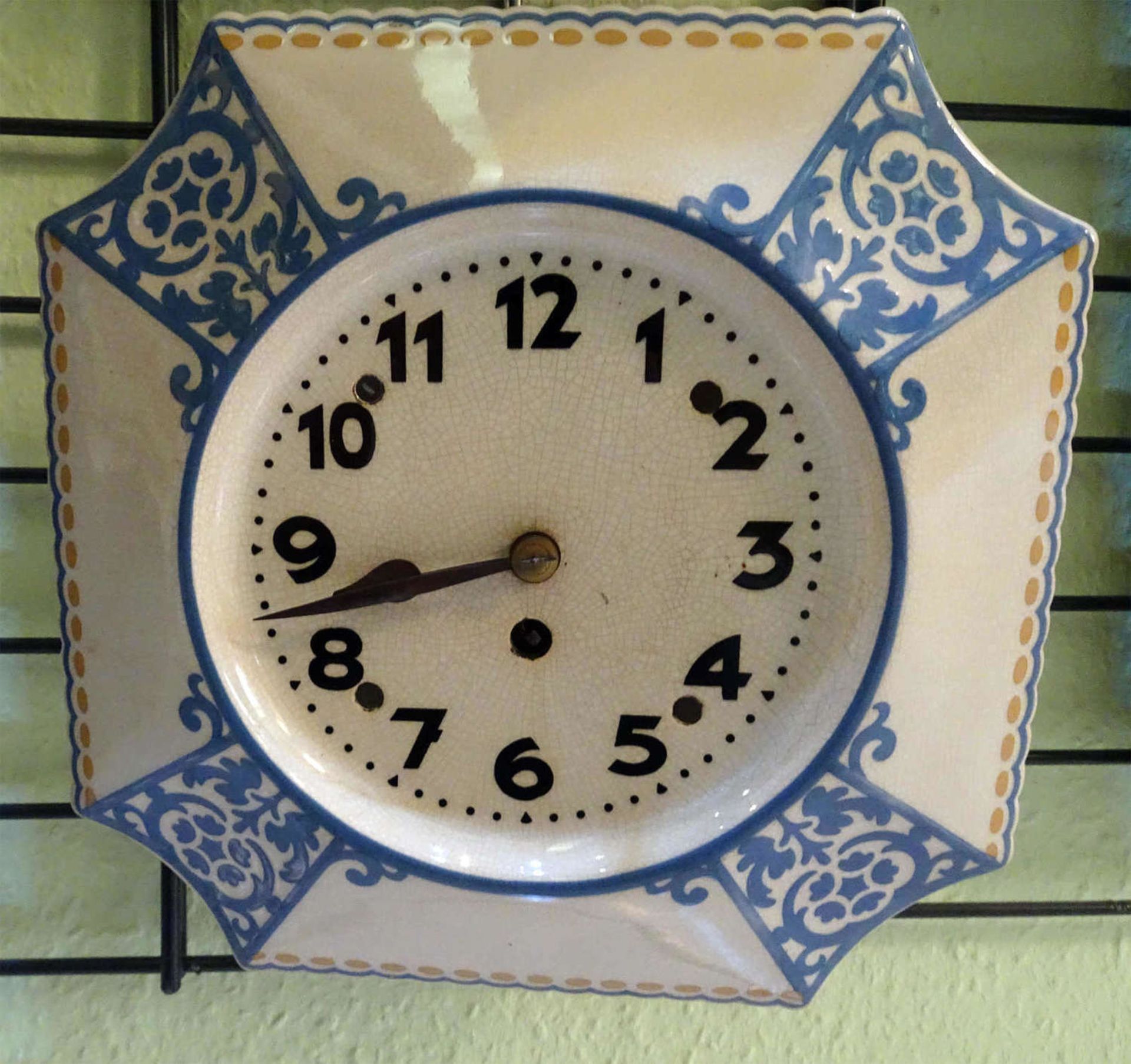 Küchenuhr Jugendstil. Breite ca. 25 cm, Höhe ca. 25 cmKitchen clock Art Nouveau. Width about 25
