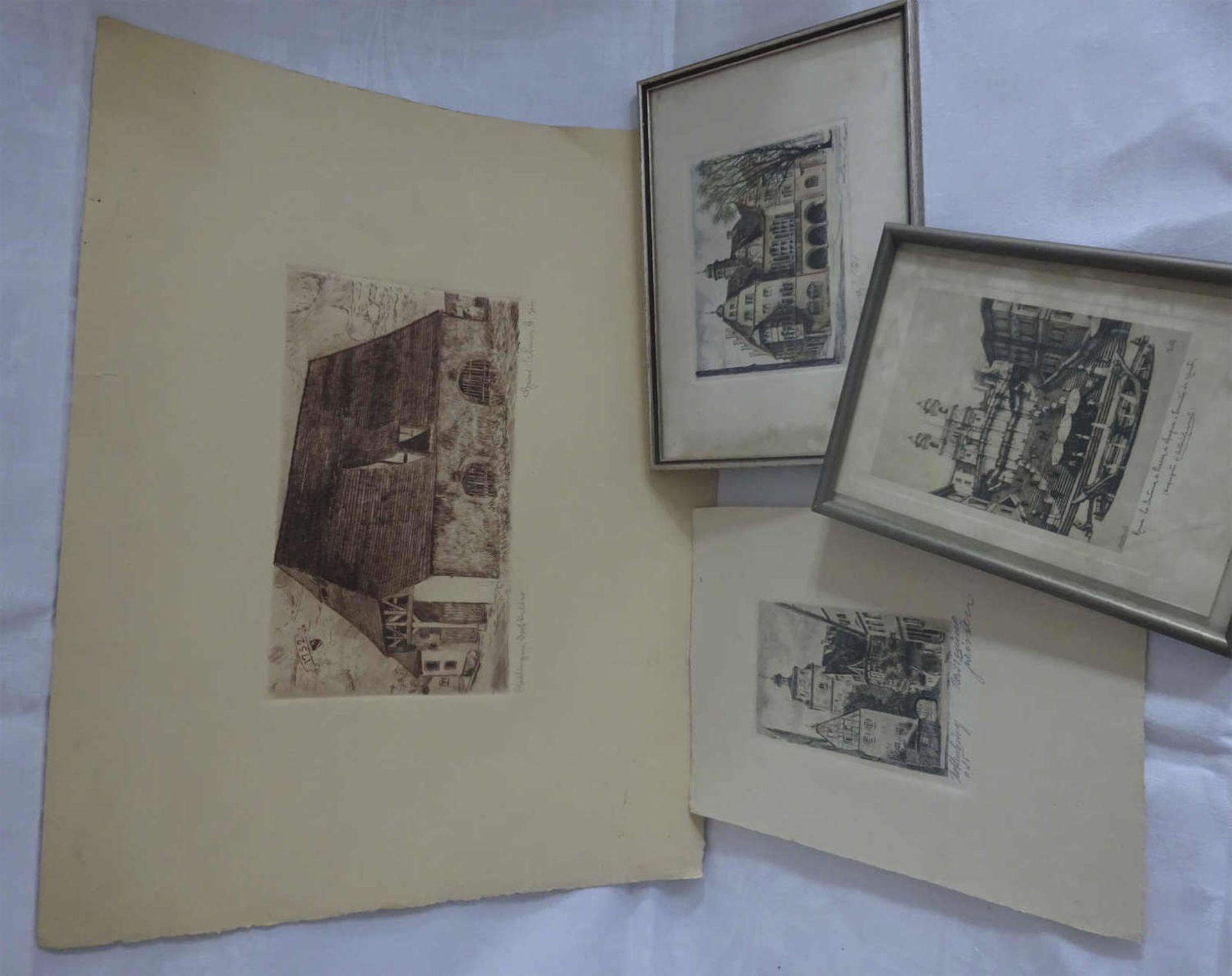 Lot von 4 Radierungen, verschiedene Künstler, bitte besichtigen!Lot of 4 etchings, different