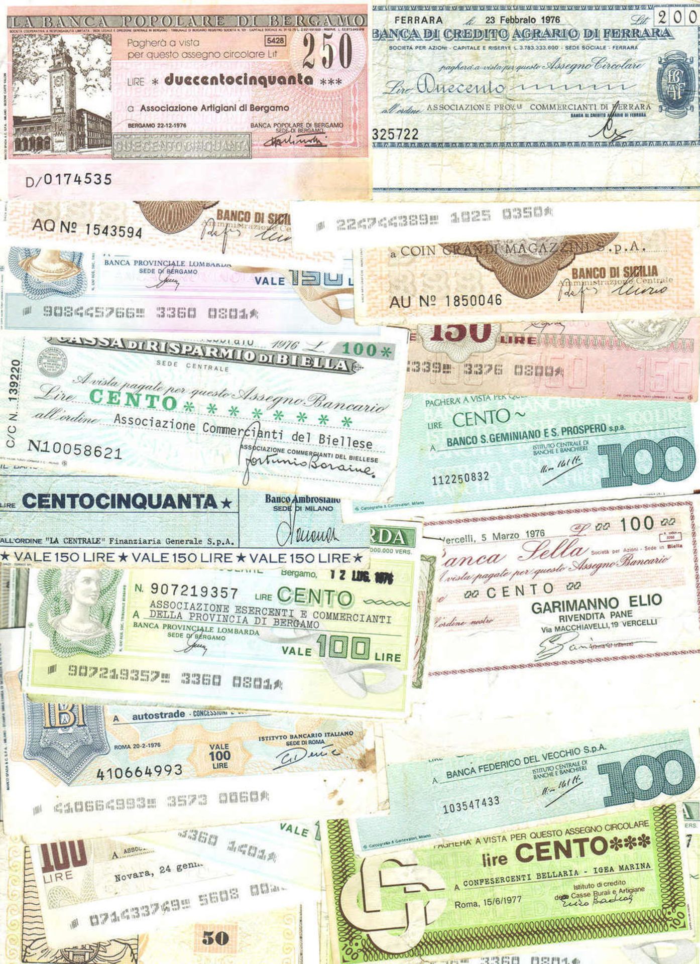 Italien , Lot Notgeld, 50 Lire bis 250 Lire. Erhaltung: s - ss. Insgesamt 38 Banknoten.Italy, Lot