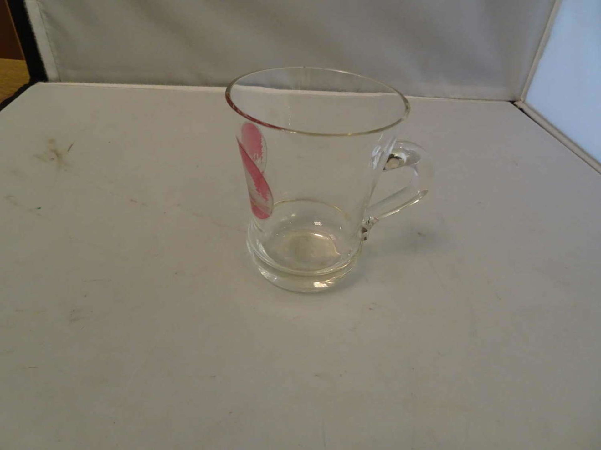 Badeglas mit Henkel in ovaler Kartusche, Ansicht von Mariaschein bei TeplitzBathing glass with