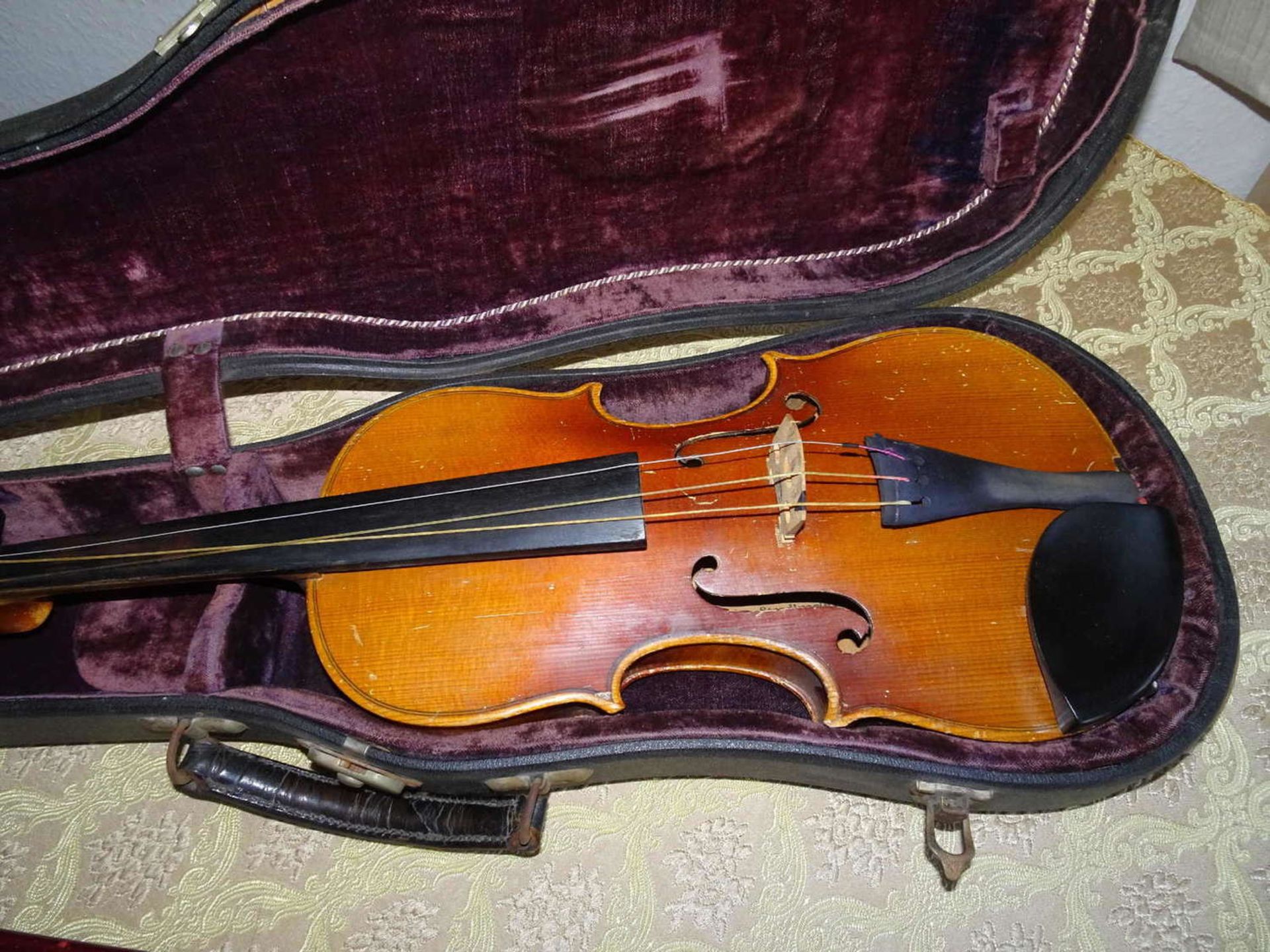 Violine, Copy of Antonius Stradivarius im Violinenkasten, ca. 100 Jahre alt. - Image 2 of 3