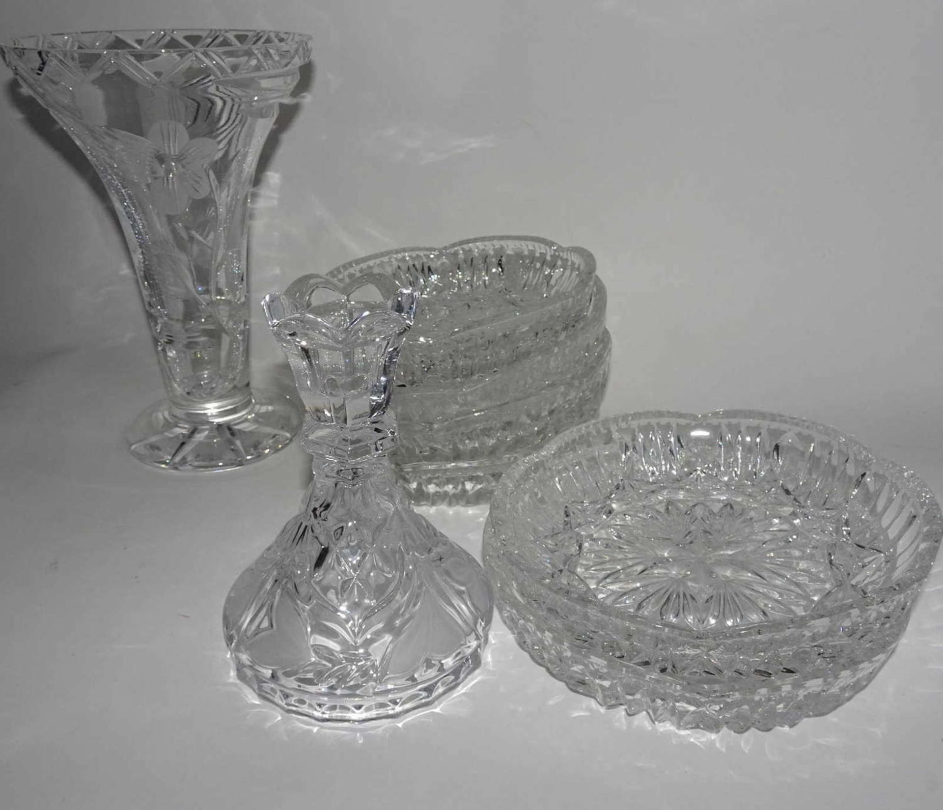Lot lead crystal, with 6 salad bowl, 1 candlestick, and a vase. - Bild 2 aus 2