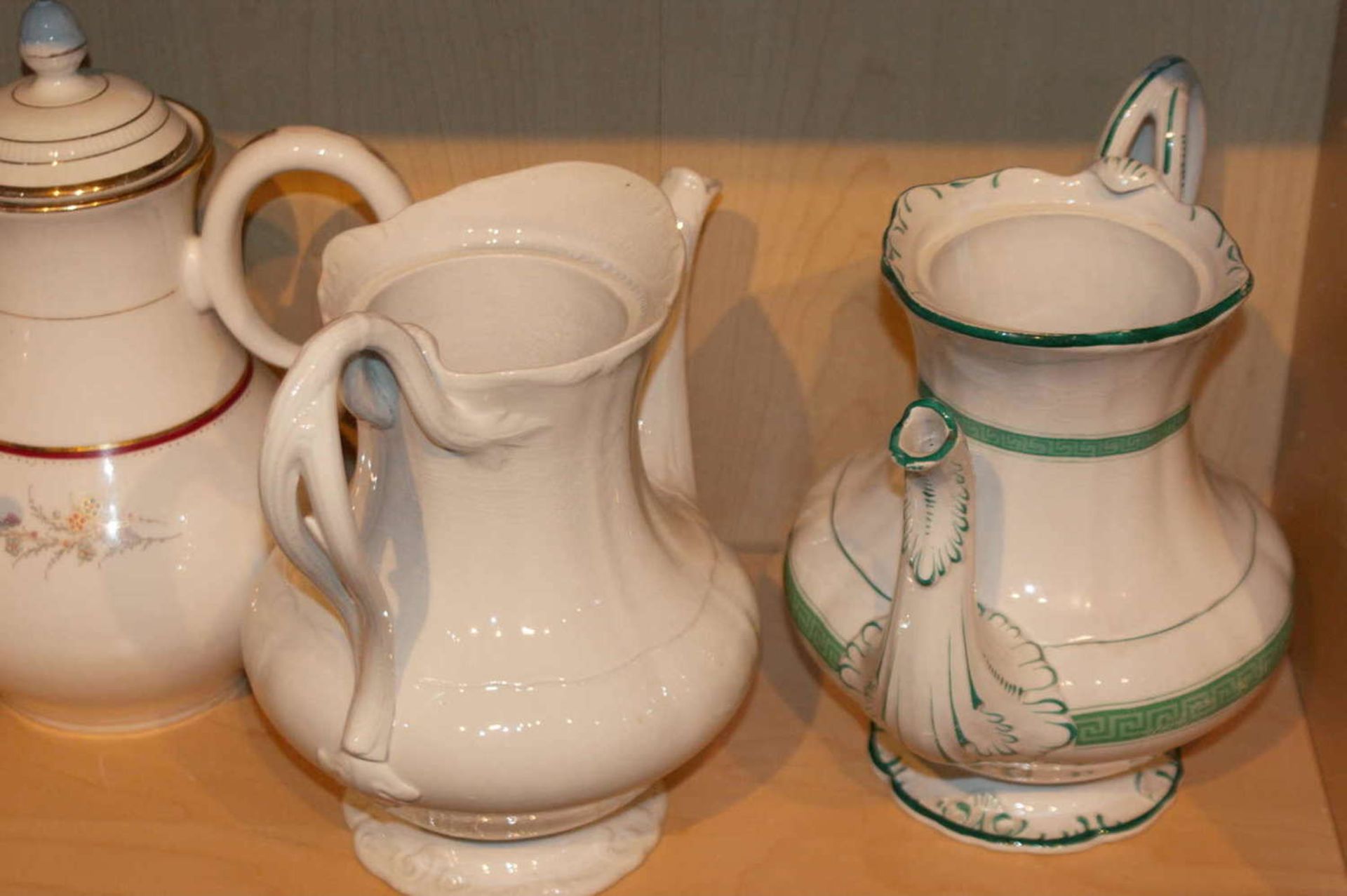 large lot of coffee pots, a total of 5 pieces, as well old Villeroy & Boch, 2 lids missing. - Image 3 of 3