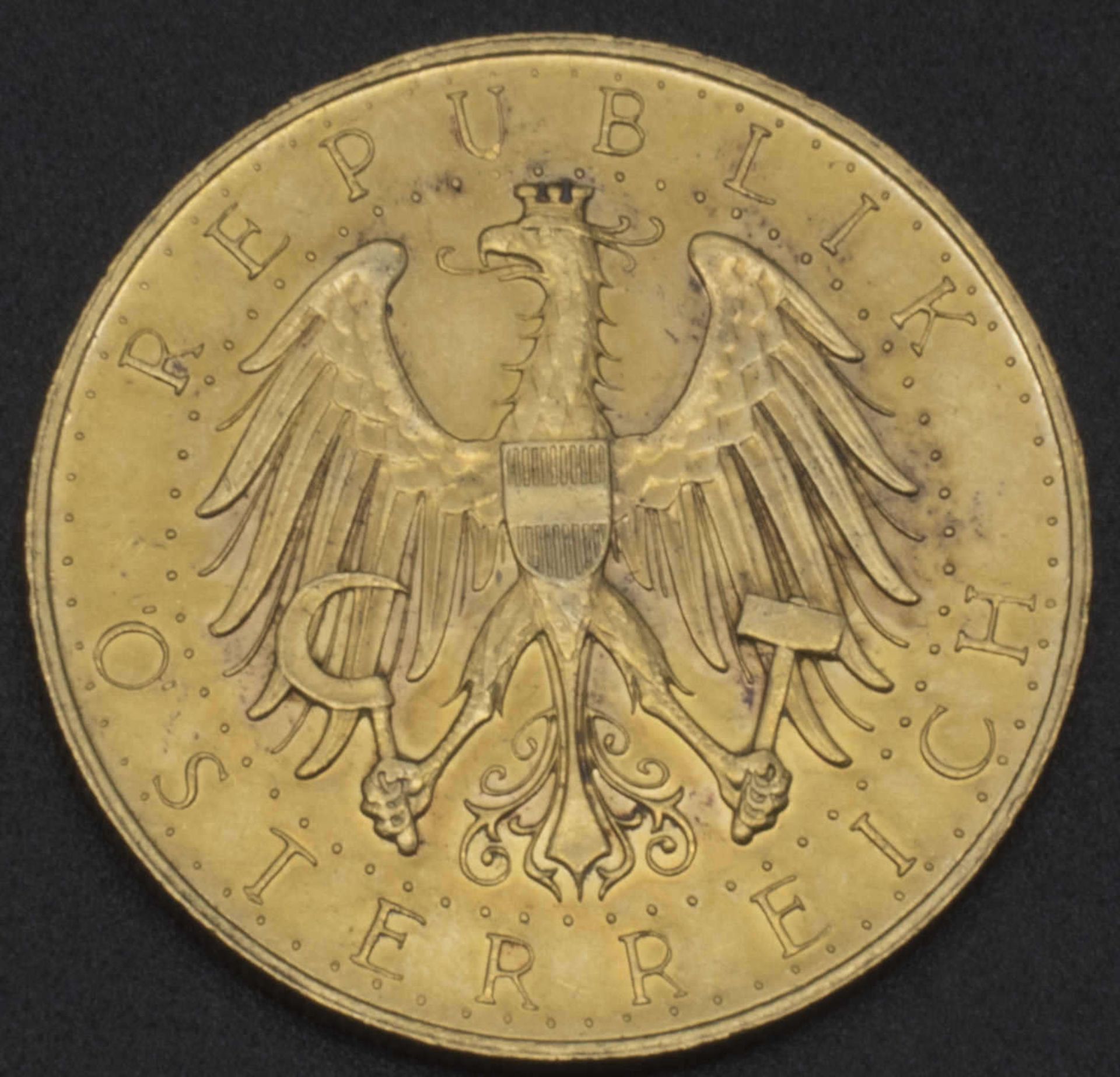 Austria Republic, 100 shillings gold coin 1931. condition vz - Bild 2 aus 2