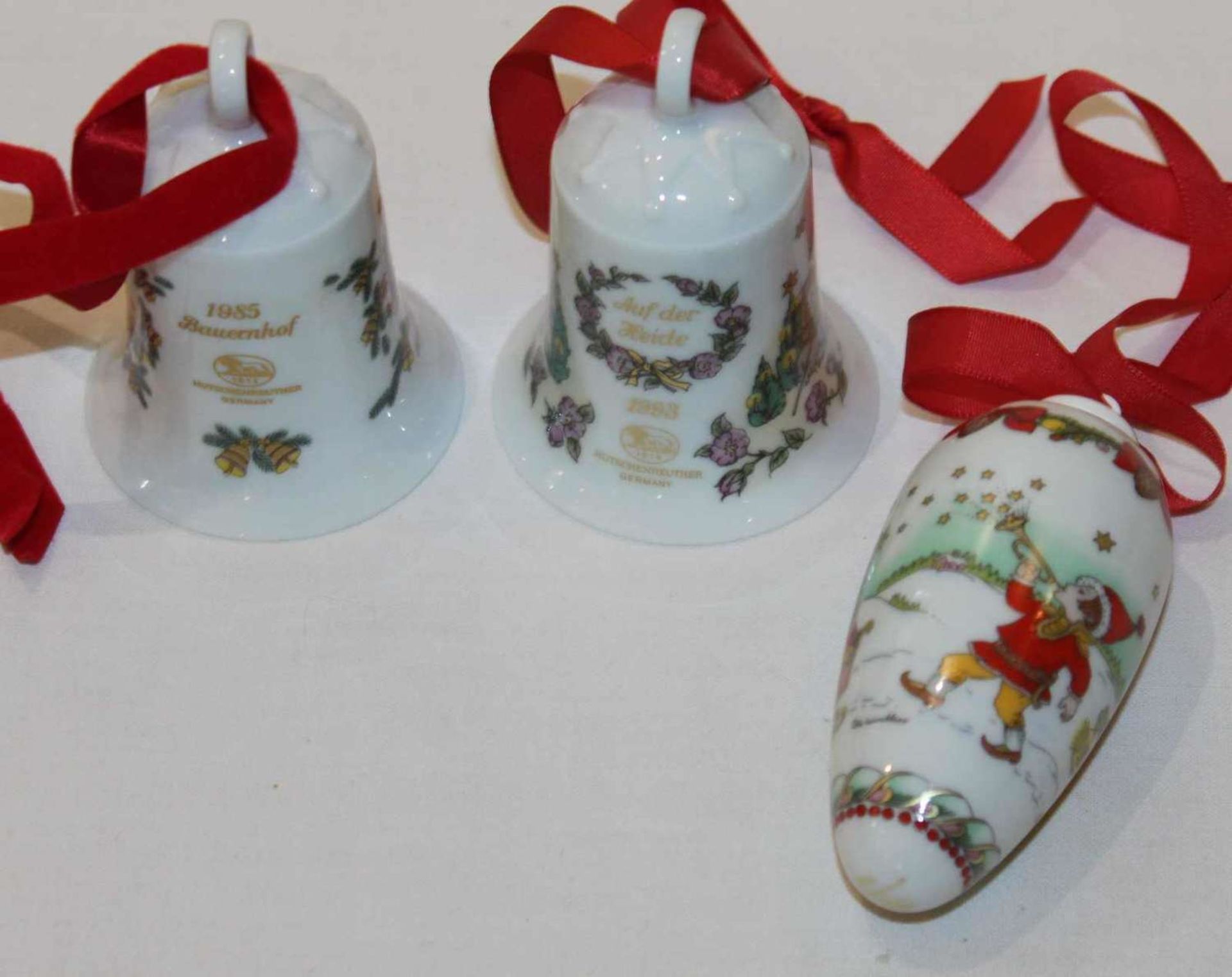 2 Hutschenreuther Christmas bells, as 1985, 1993 and 1 Hutschenreuther pin