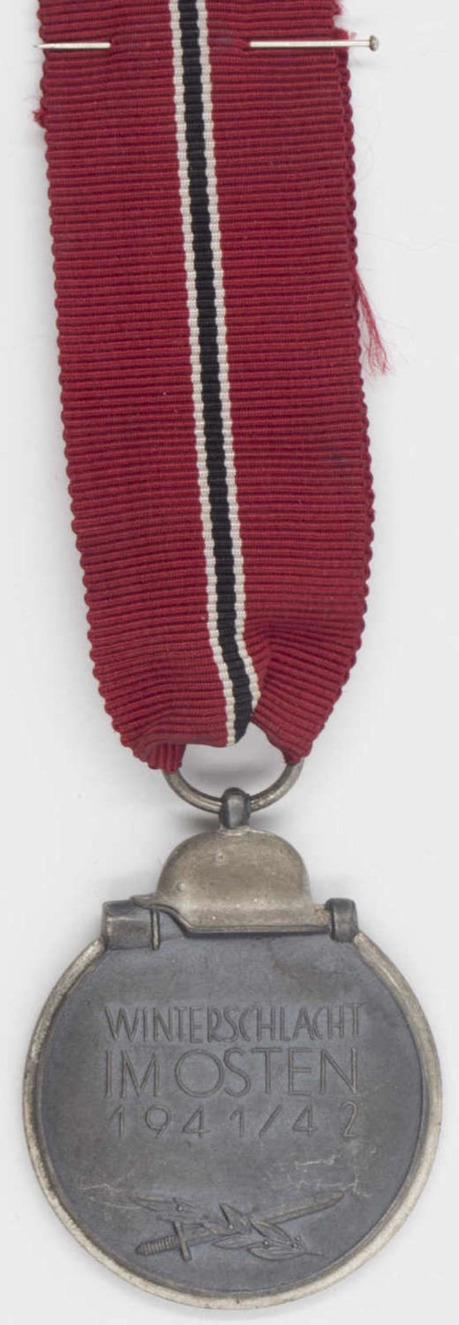 East Medal 1941/42, with band. - Bild 2 aus 2
