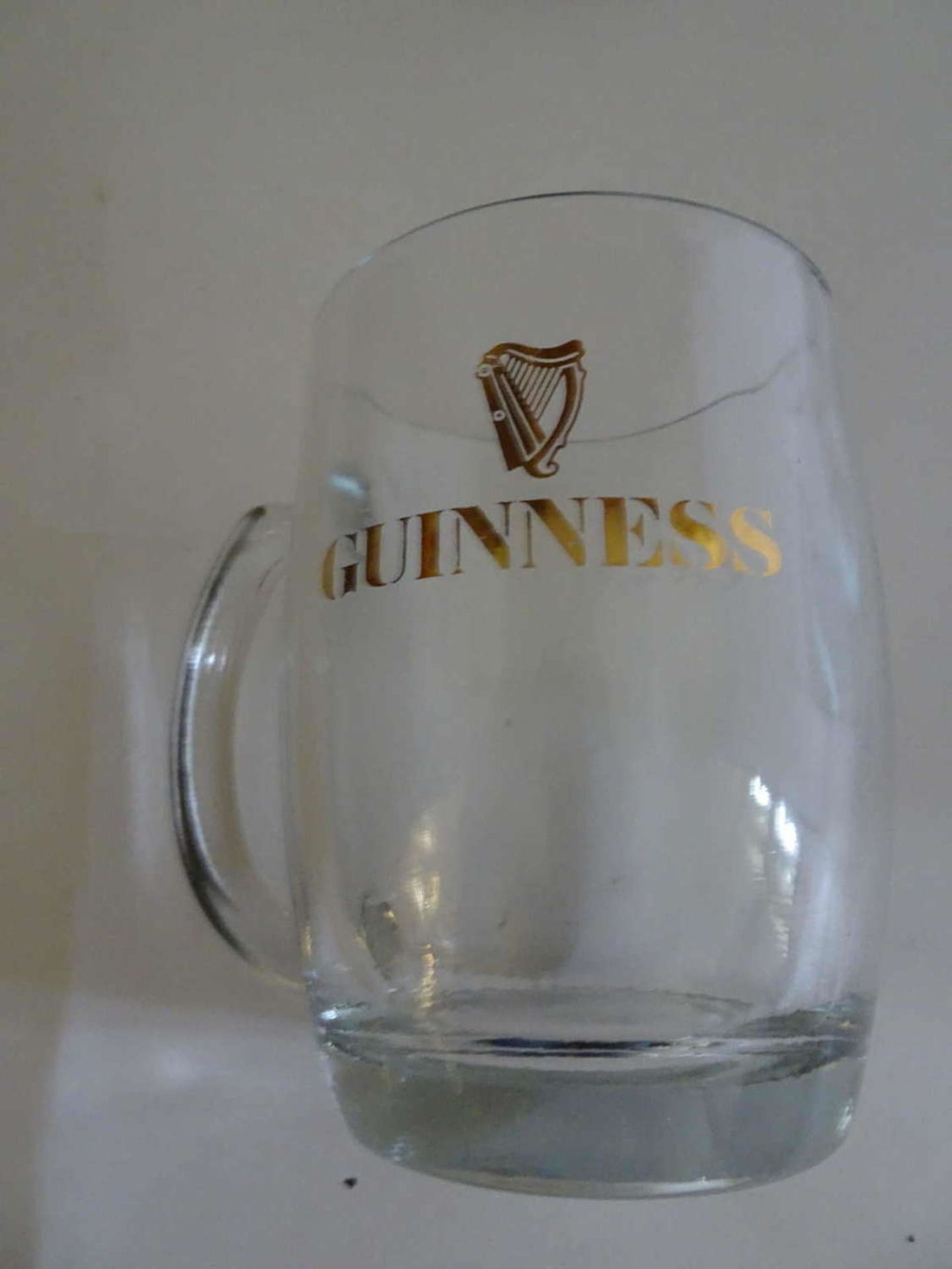 5 older Guiness glasses for the beer connoisseur, 0,4 ltr. Calibration mark. Good condition. - Bild 2 aus 2