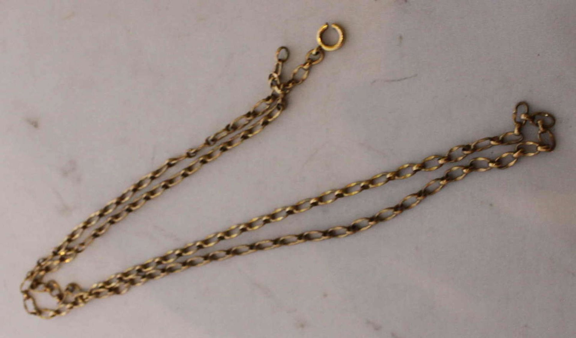 Necklace, 333 yellow gold, length approx. 70 cm. Closure defective. Weight approx. 12.2 gr.